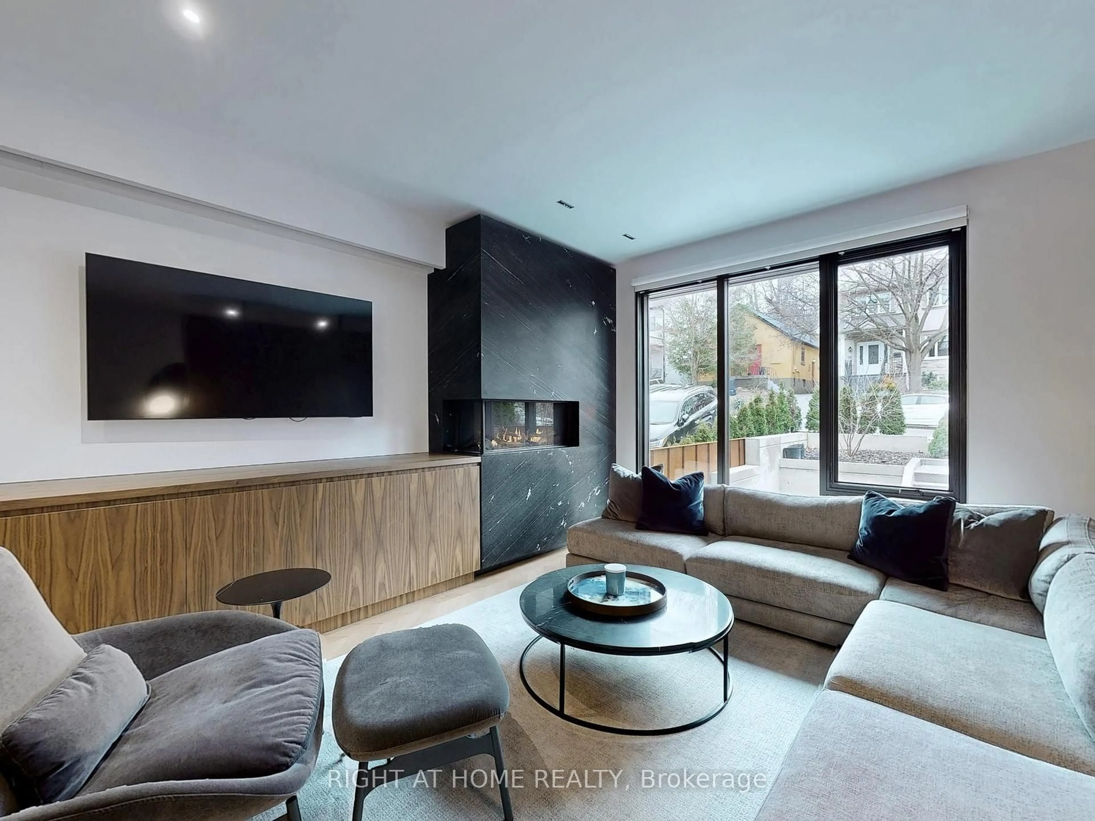 Living room with furniture, unknown for 15 Durie St, Toronto Ontario M6S 3E5