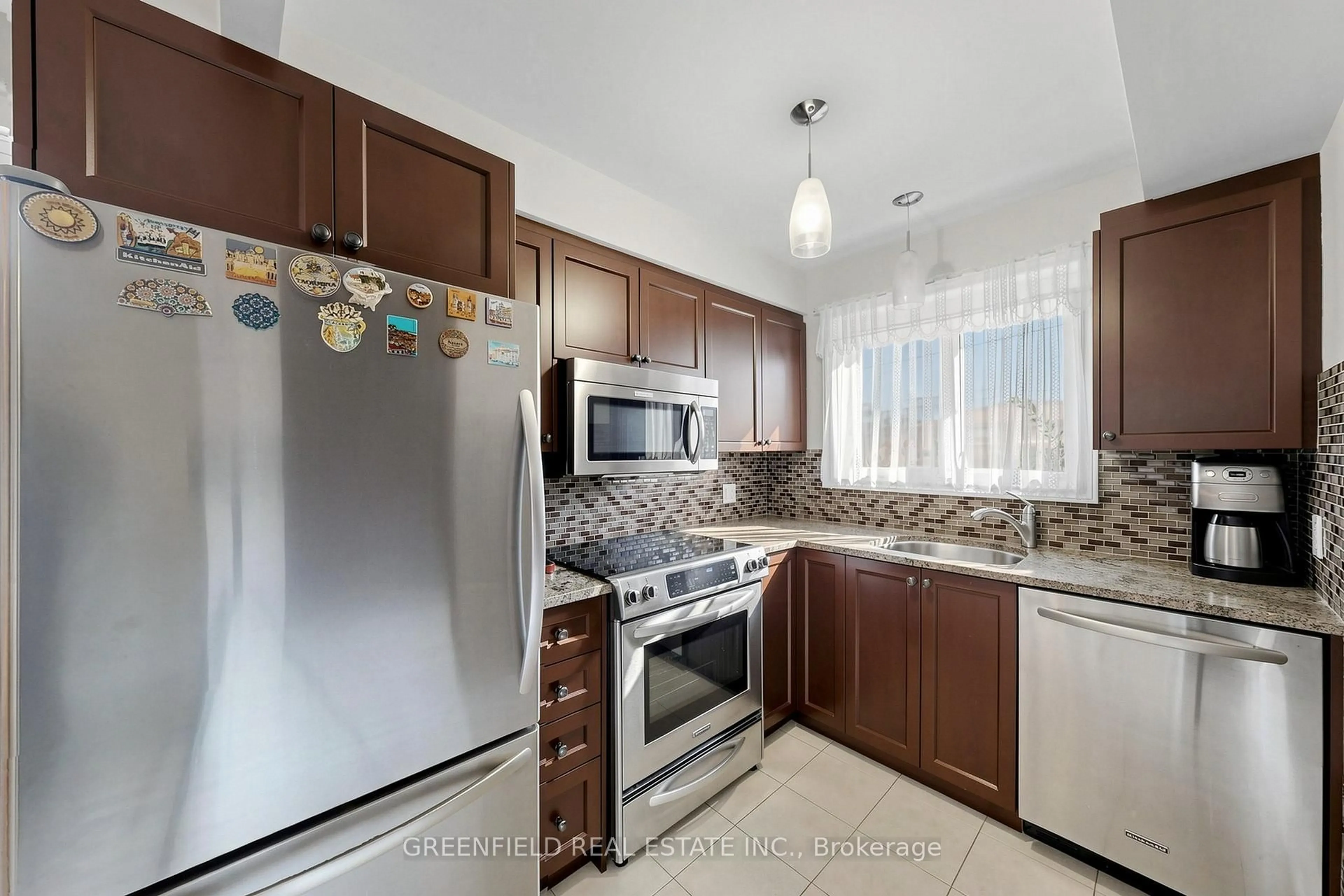 Standard kitchen, ceramic/tile floor for 87 Mulholland Ave, Toronto Ontario M6A 2S5