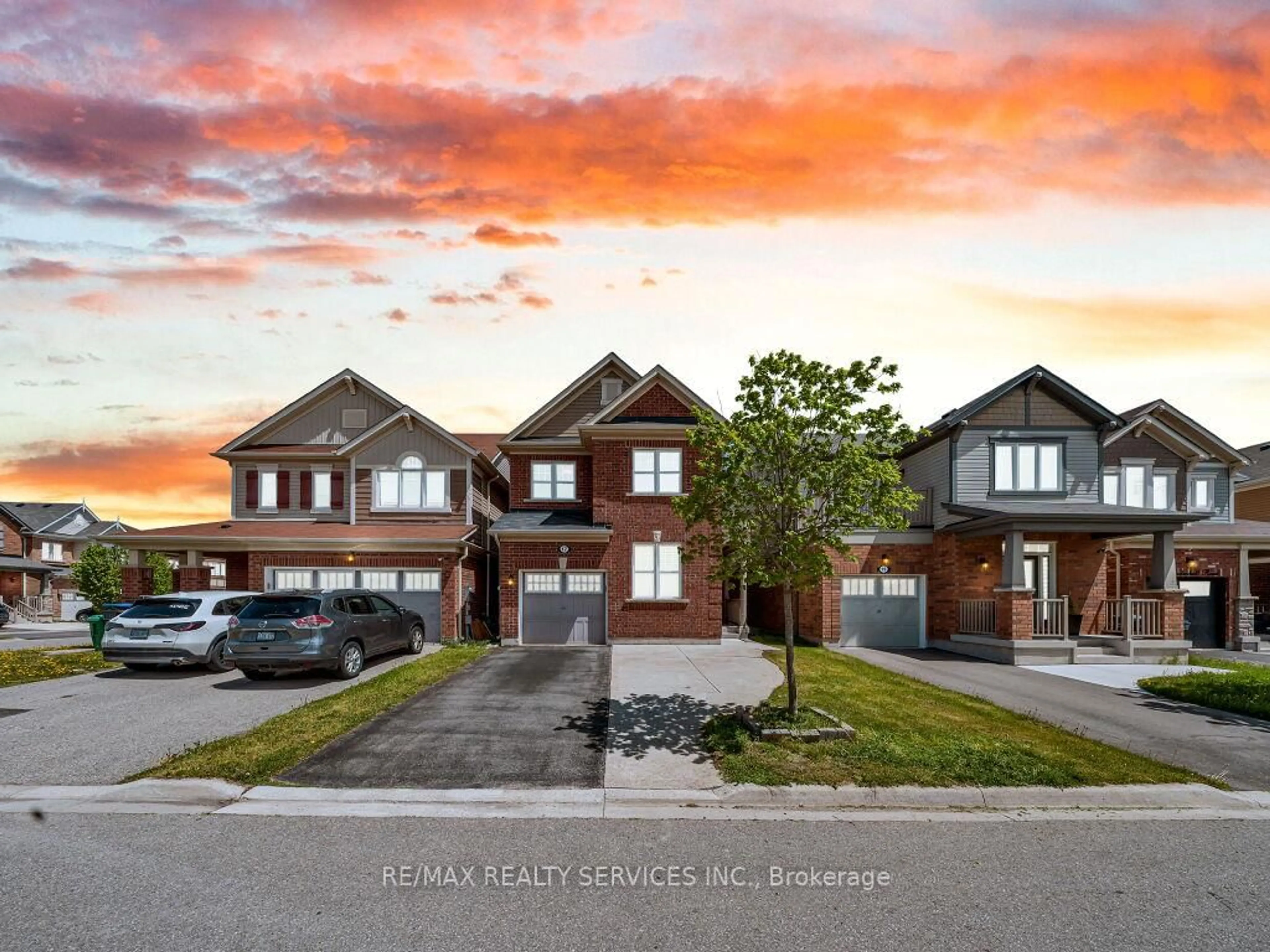 Home with brick exterior material, street for 17 Leadenhall Rd, Brampton Ontario L7A 4G4