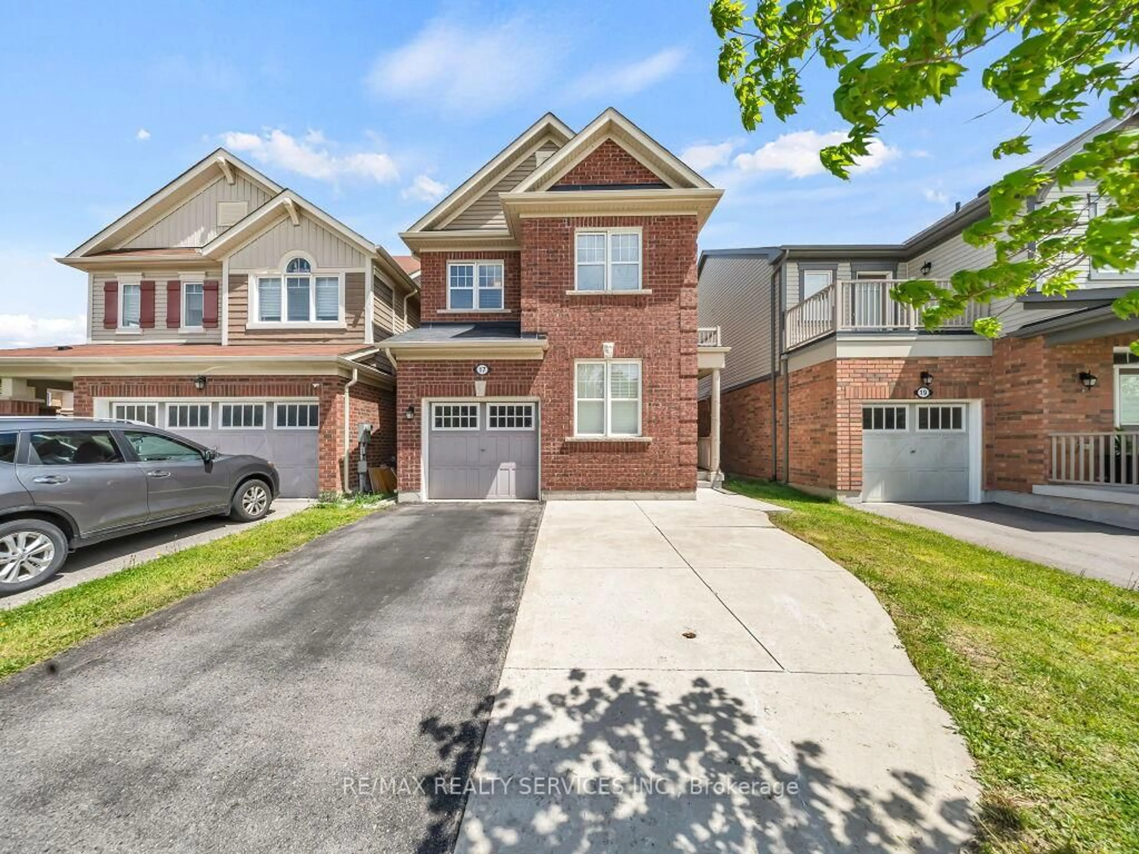 Home with brick exterior material, street for 17 Leadenhall Rd, Brampton Ontario L7A 4G4