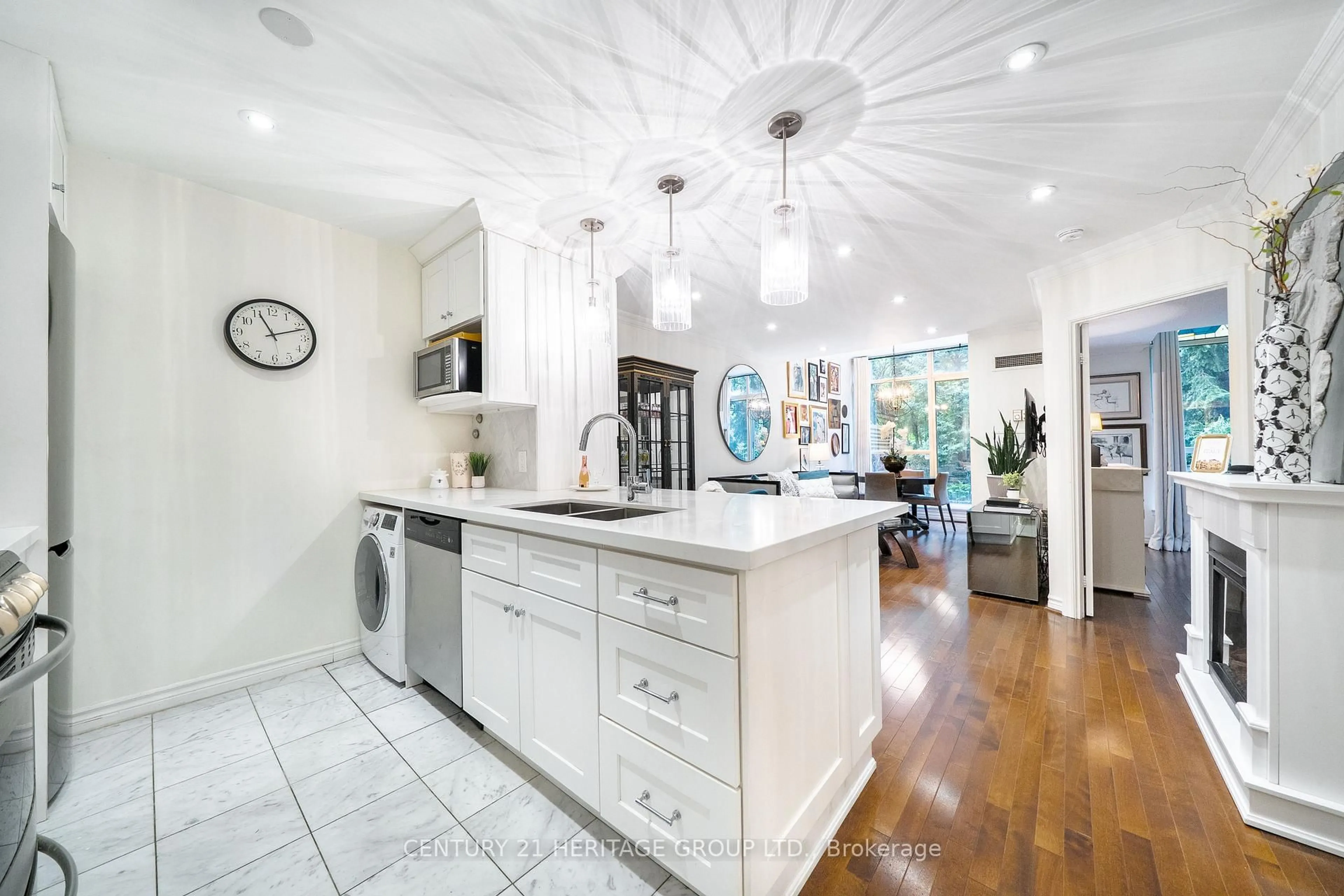 Open concept kitchen, ceramic/tile floor for 24 Southport St #146, Toronto Ontario M6S 4Z1