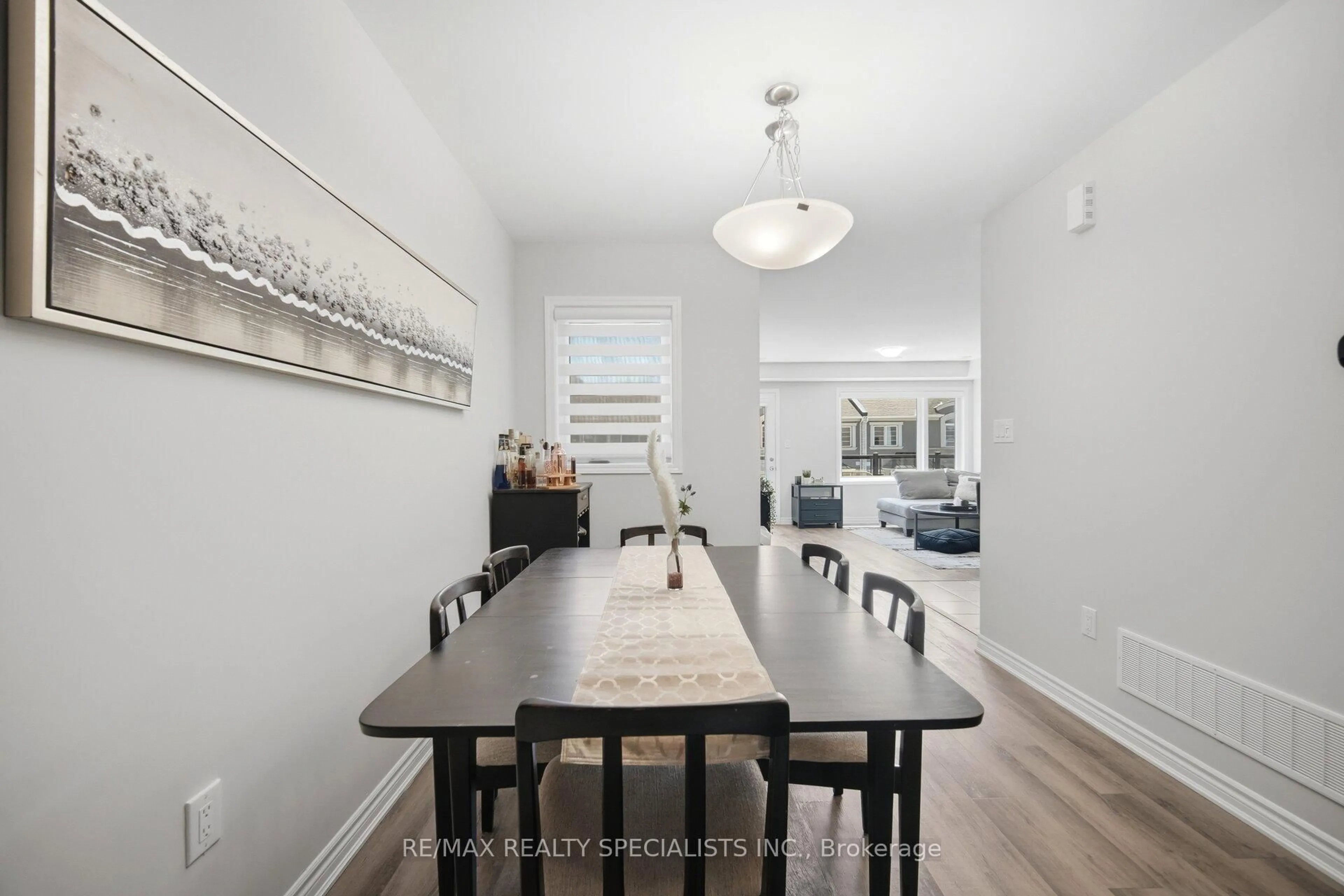 Dining room, unknown for 510 Bellflower Crt, Milton Ontario L9T 2X5