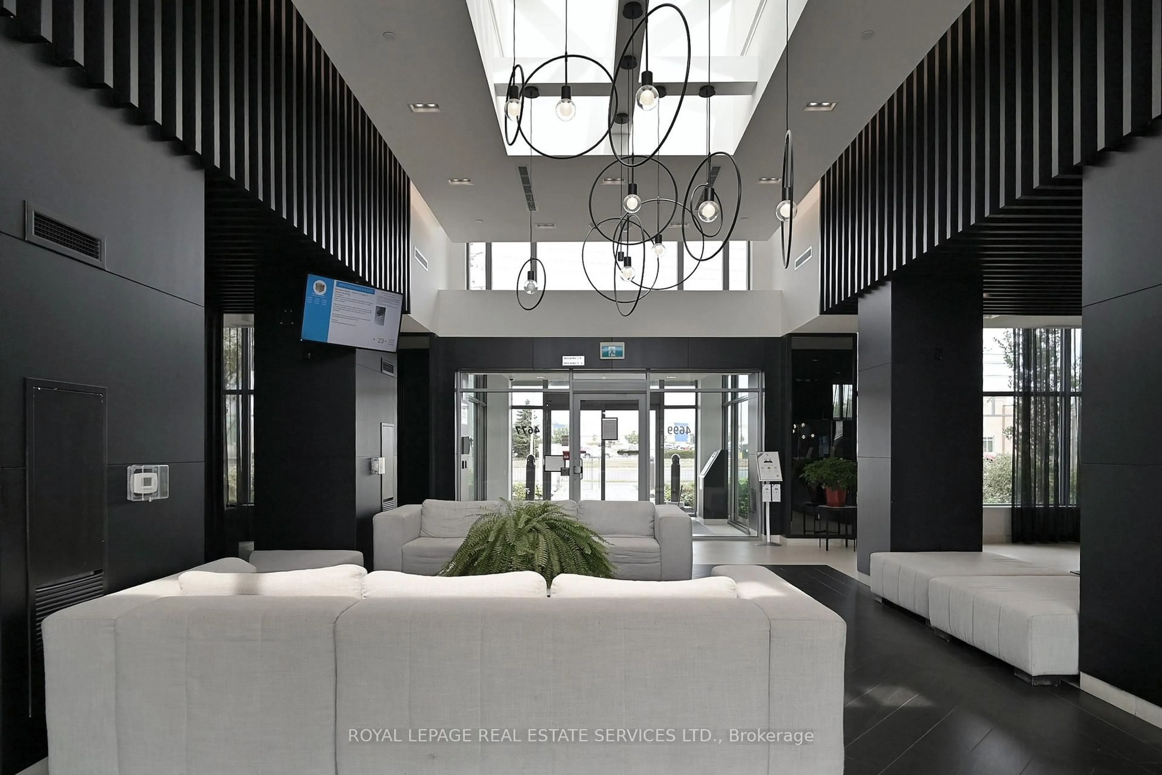Lobby for 4699 Glen Erin Dr #1709, Mississauga Ontario L5M 2E5