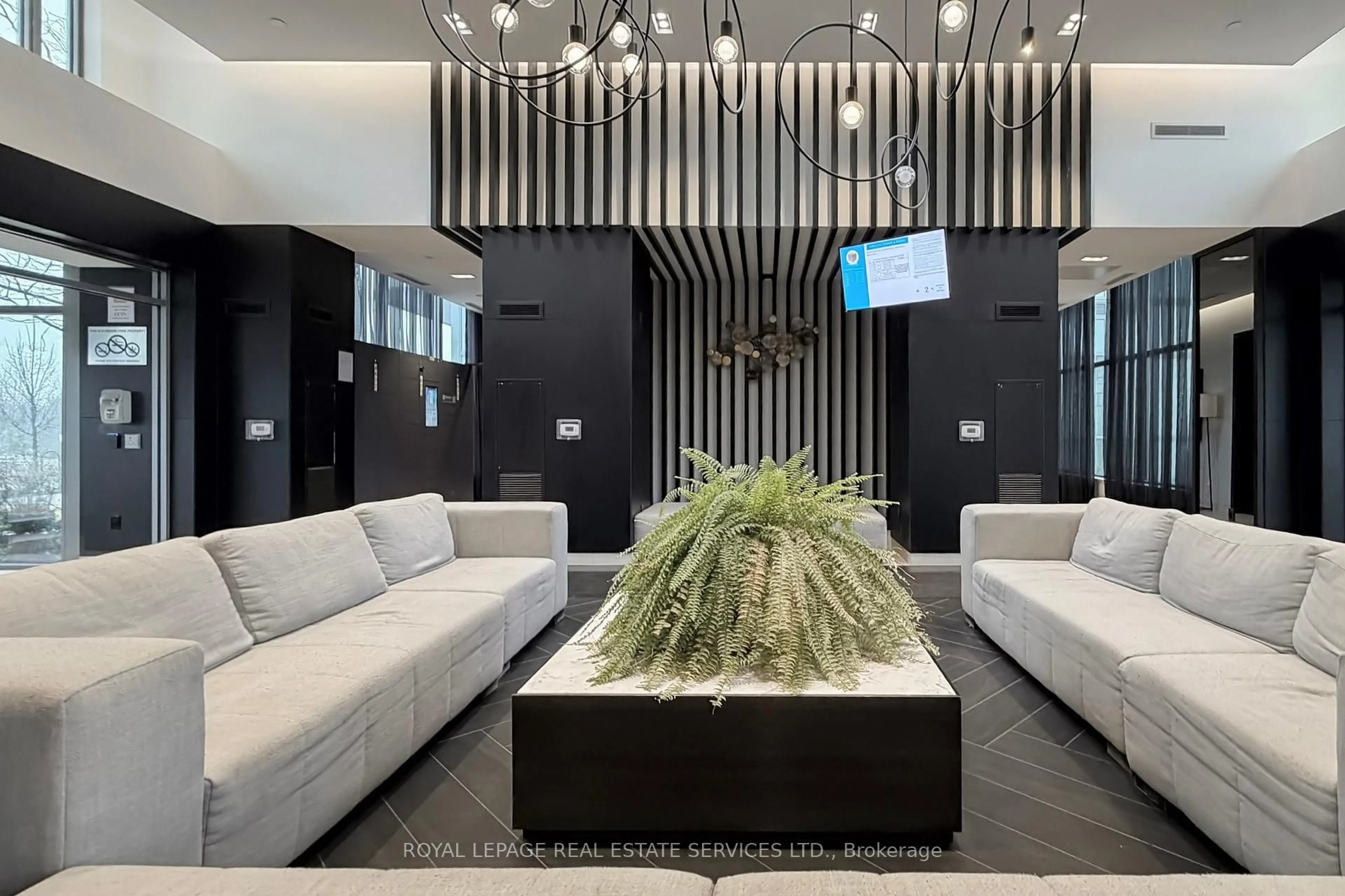 Lobby for 4699 Glen Erin Dr #1709, Mississauga Ontario L5M 2E5