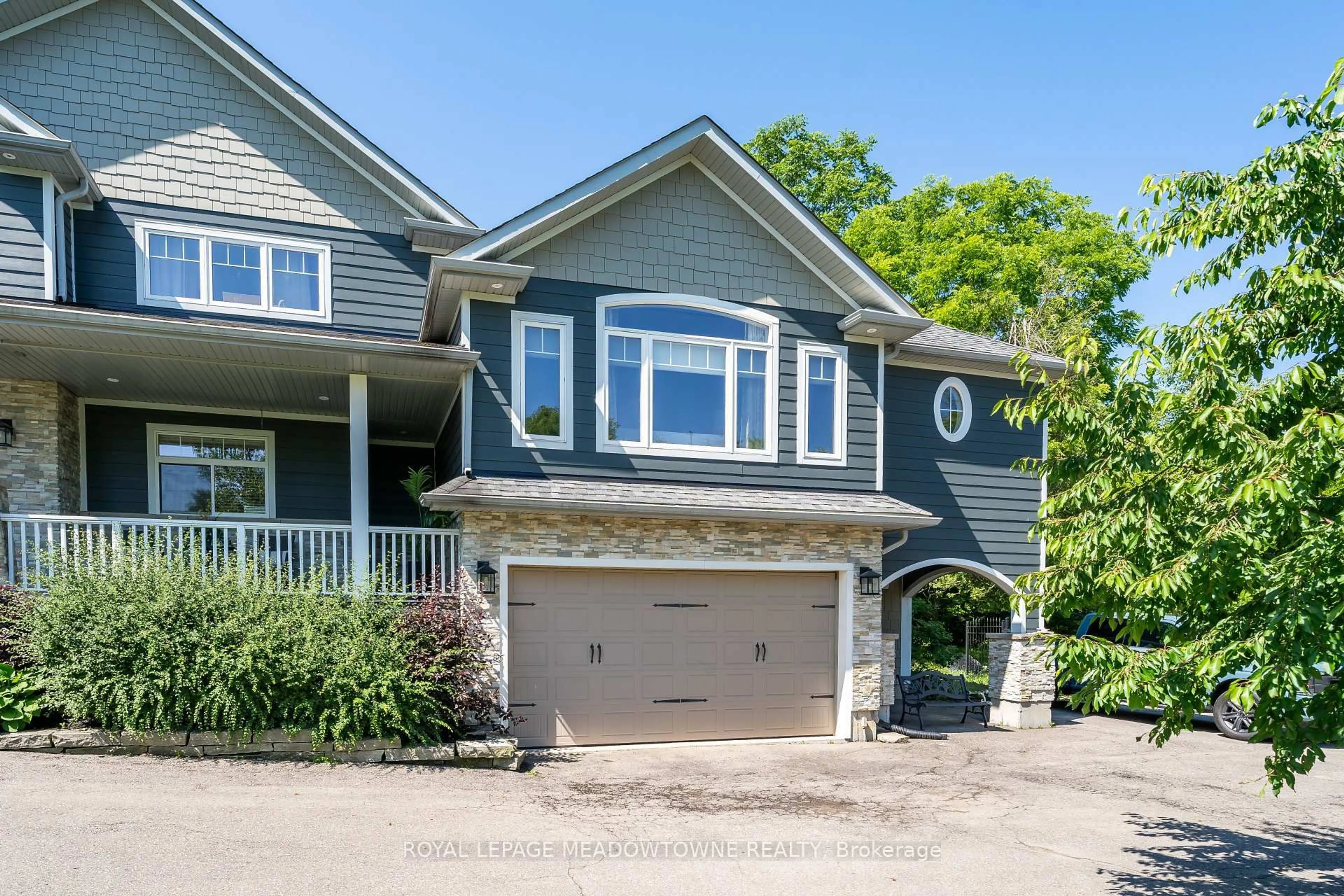 Home with vinyl exterior material, street for 254 Main St, Halton Hills Ontario L7G 4S5