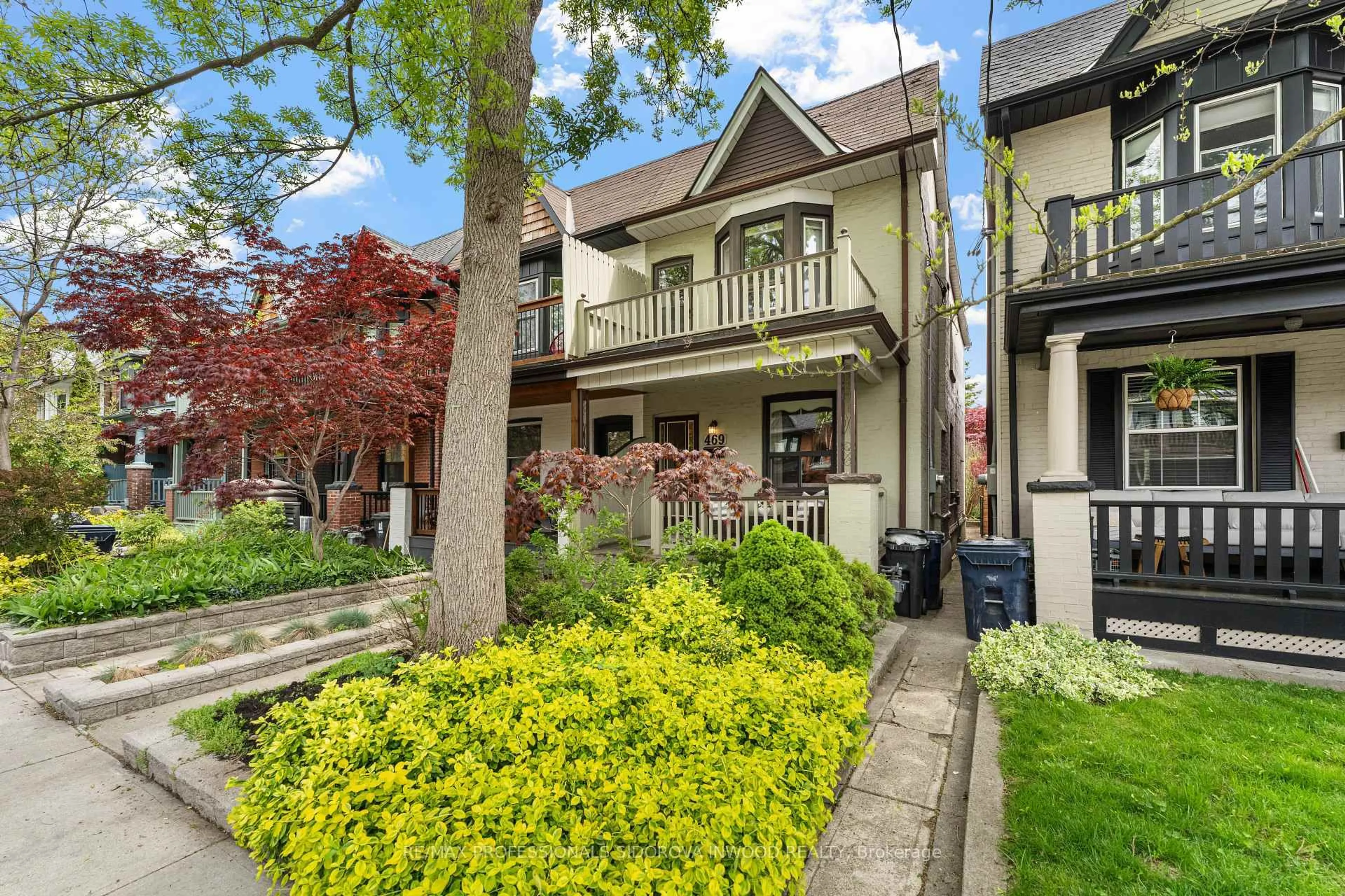 Patio, street for 469 Beresford Ave, Toronto Ontario M6S 3B8