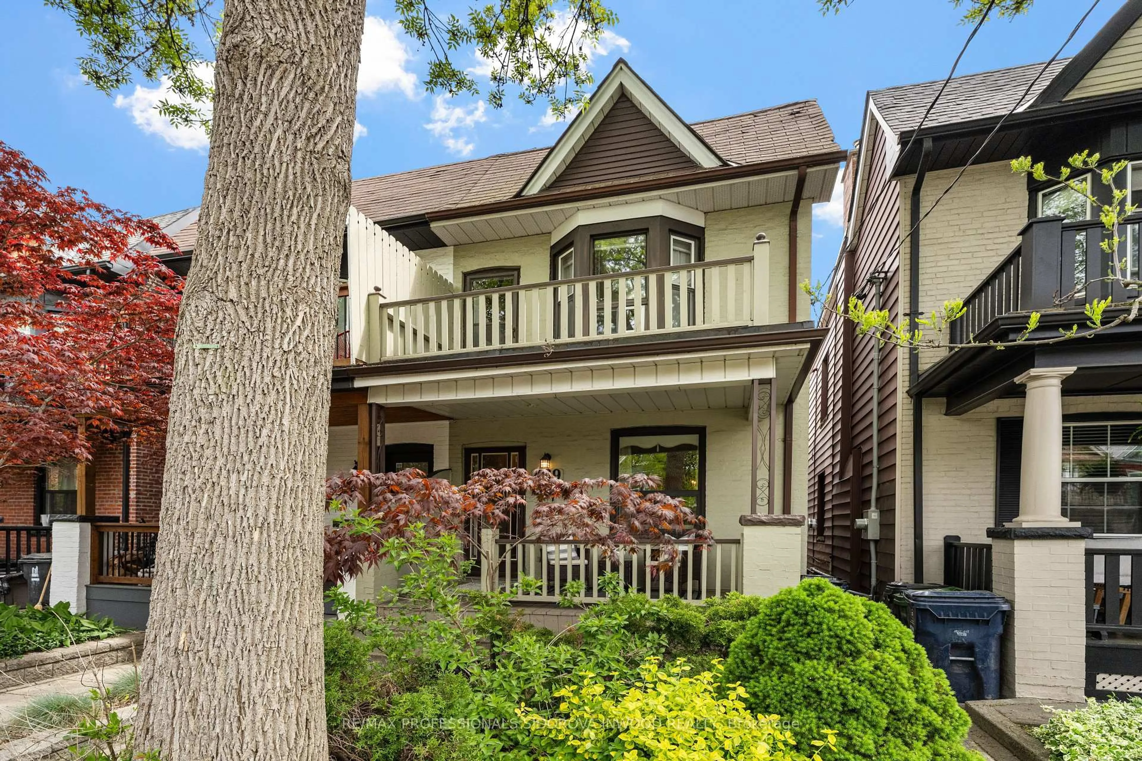 Home with vinyl exterior material, street for 469 Beresford Ave, Toronto Ontario M6S 3B8