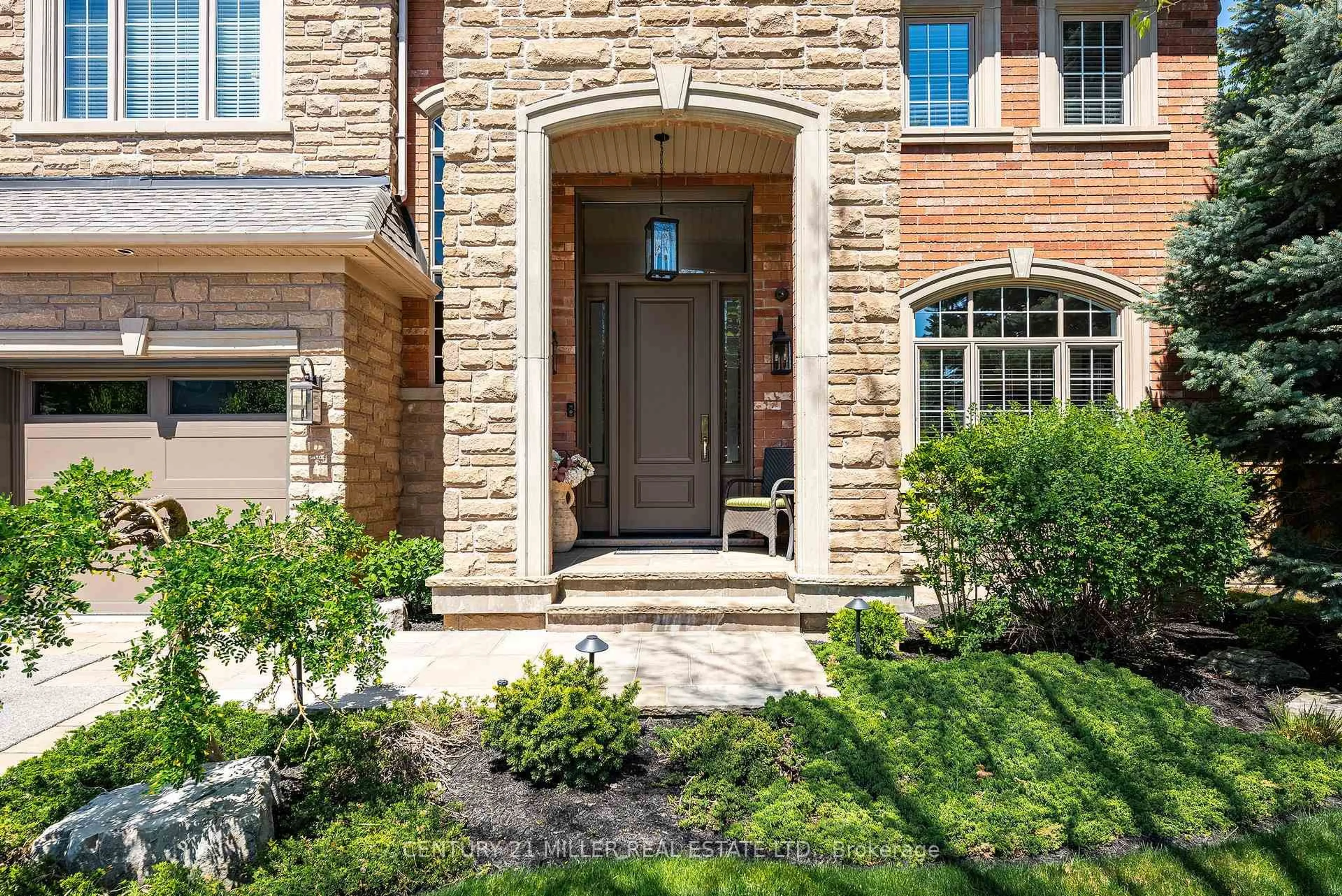 Home with brick exterior material, street for 3122 Saddleworth Cres, Oakville Ontario L6M 0A8