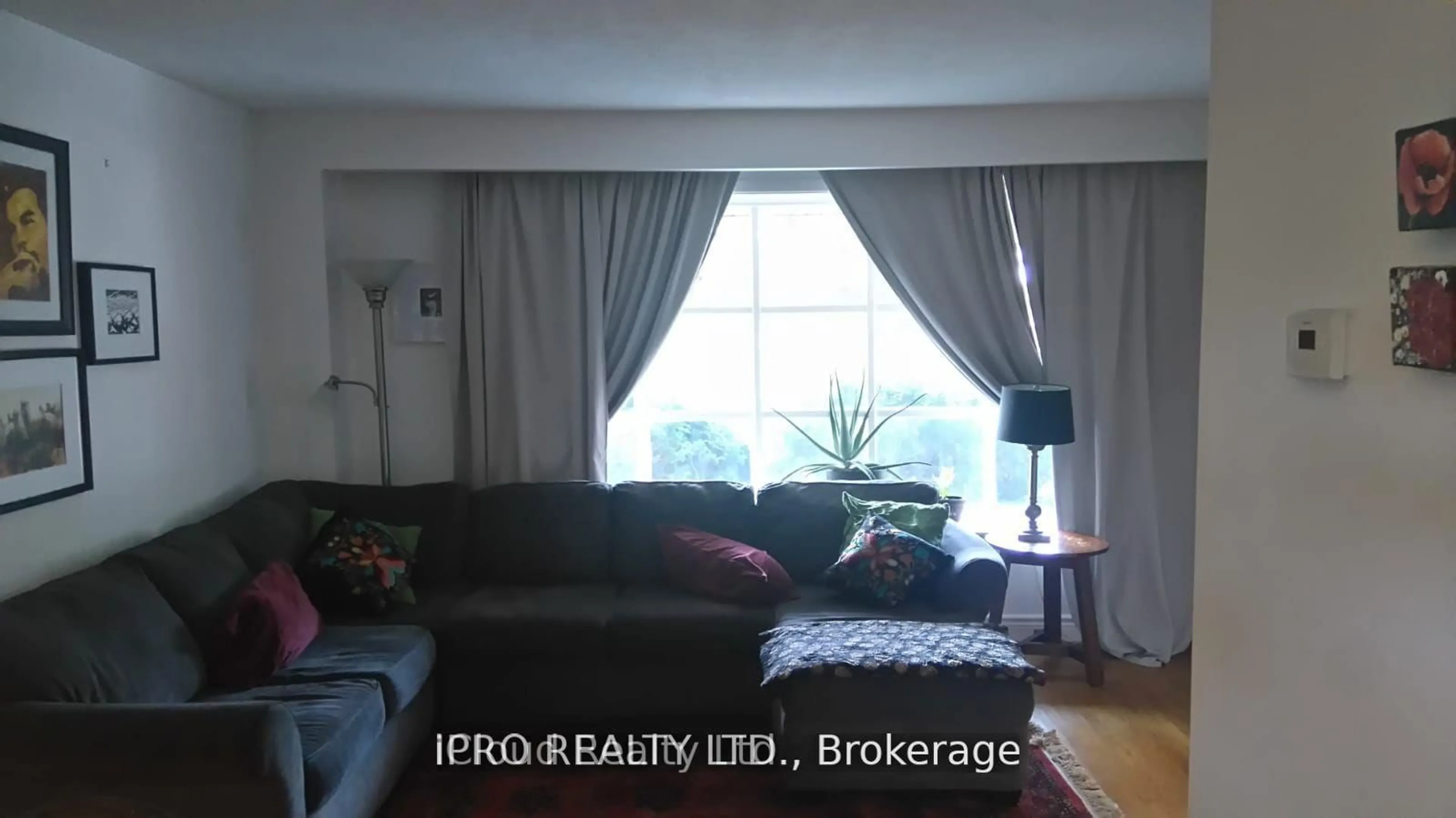 A pic of a room for 62 Ambleside Dr, Brampton Ontario L6Y 1B9