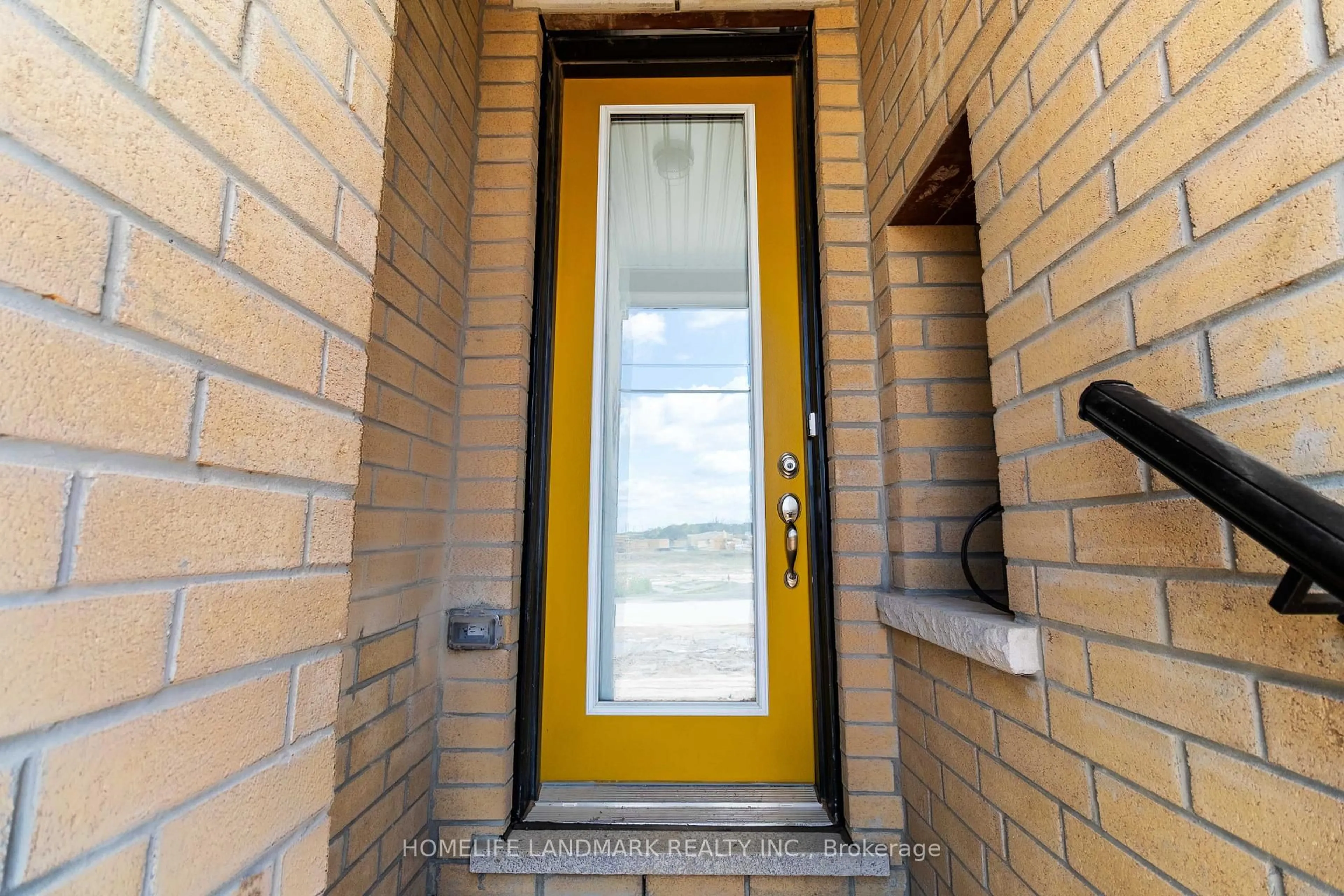 Indoor entryway for 3303 Sixth Line, Oakville Ontario L6H 0Z6