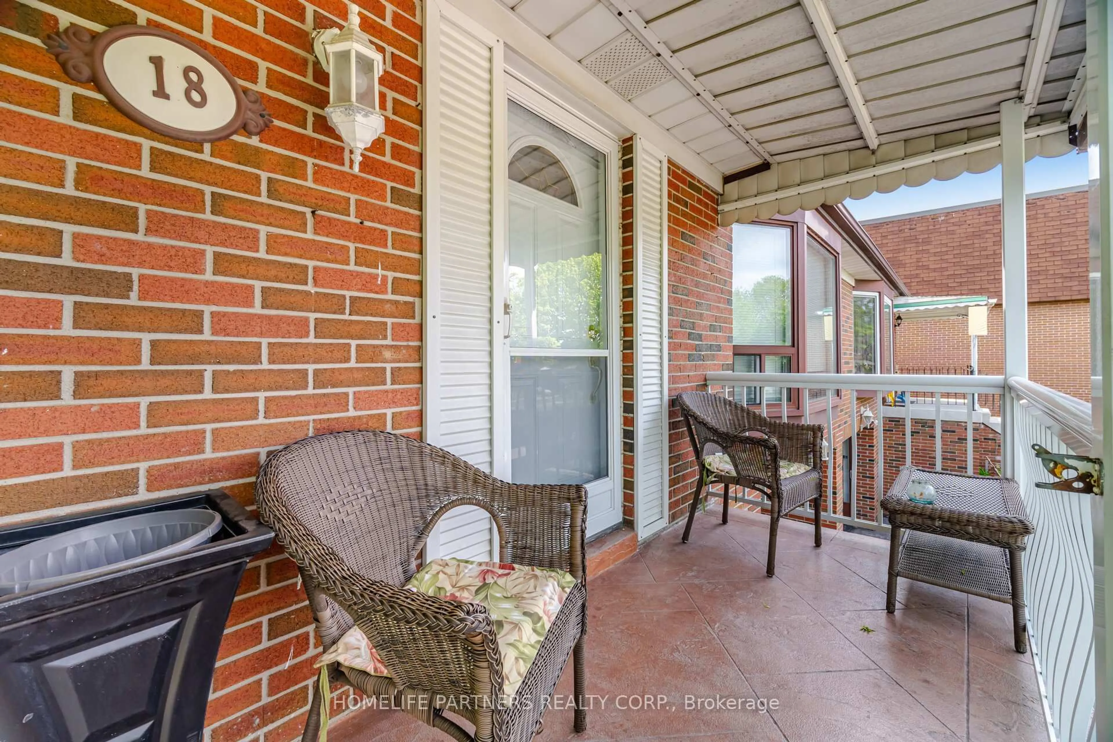 Patio, street for 18 Zealand Rd, Toronto Ontario M9R 3W4