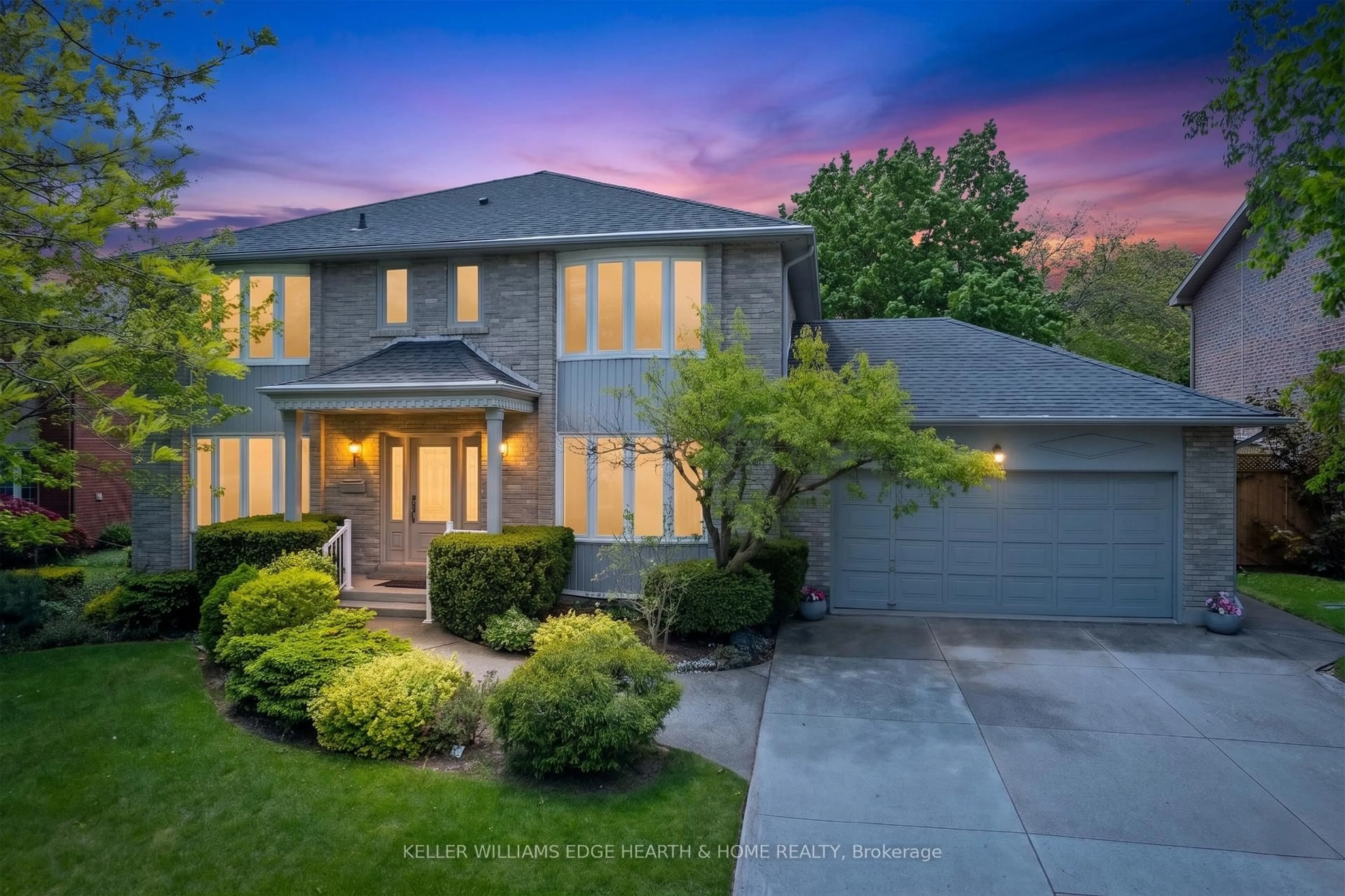 Home with brick exterior material, street for 2170 Belgrave Crt, Burlington Ontario L7P 3R5