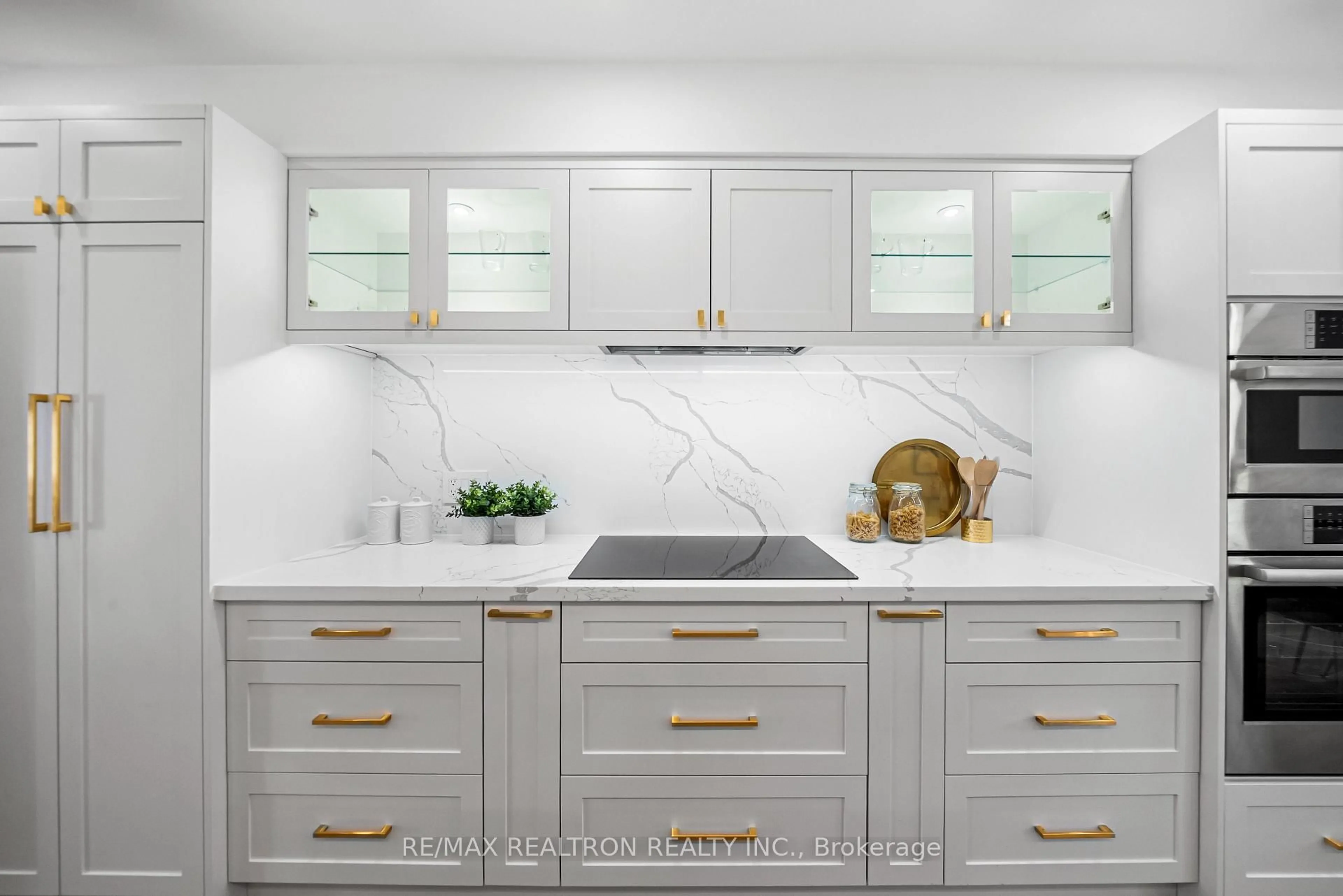 Contemporary kitchen, ceramic/tile floor for 25 Laidlaw St #506, Toronto Ontario M6K 1X3