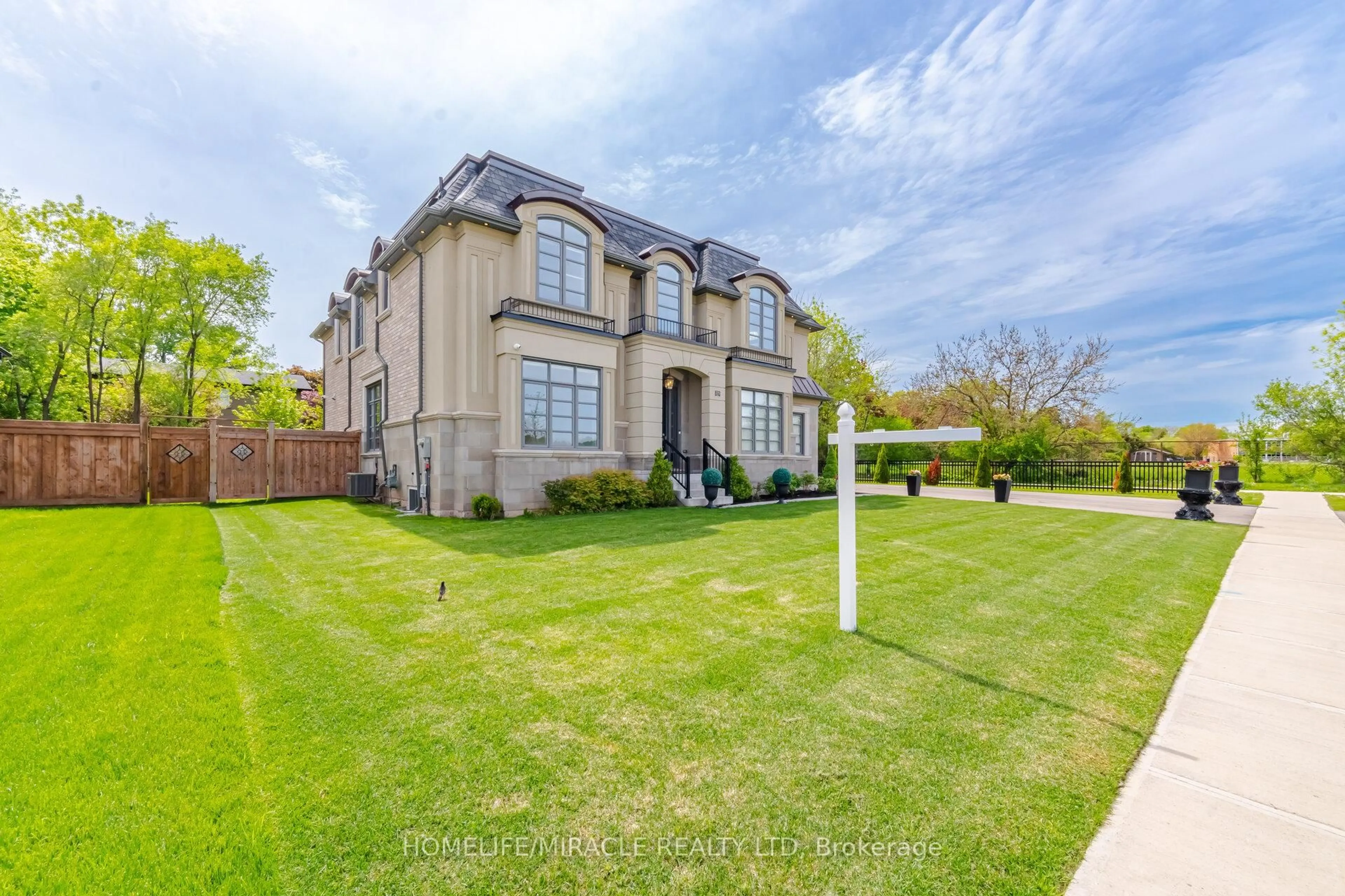 Unknown for 225 Prince George Cres, Oakville Ontario L6L 6P2