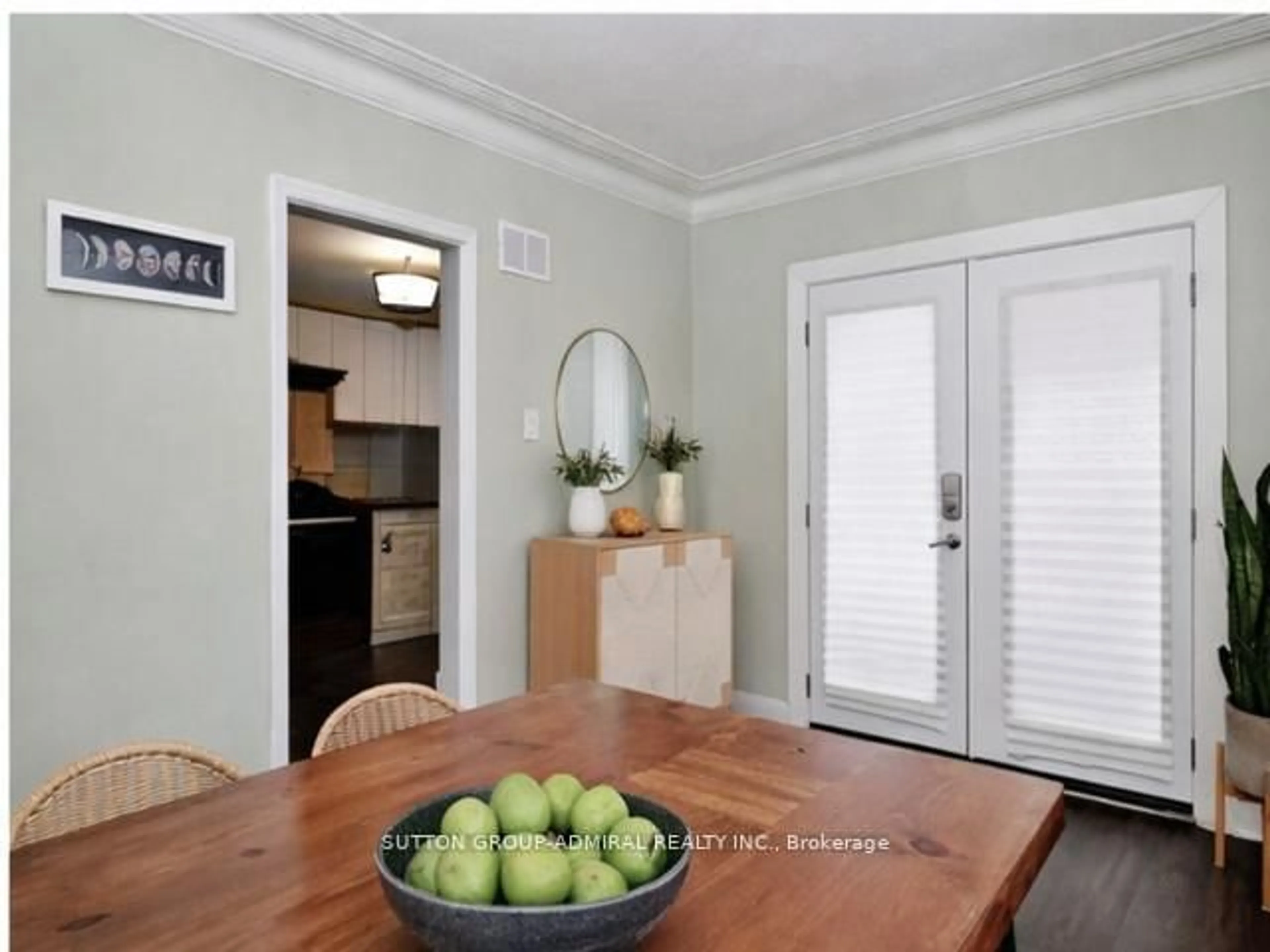 Dining room, wood/laminate floor for 58 Harlow Cres, Toronto Ontario M9V 2Y5