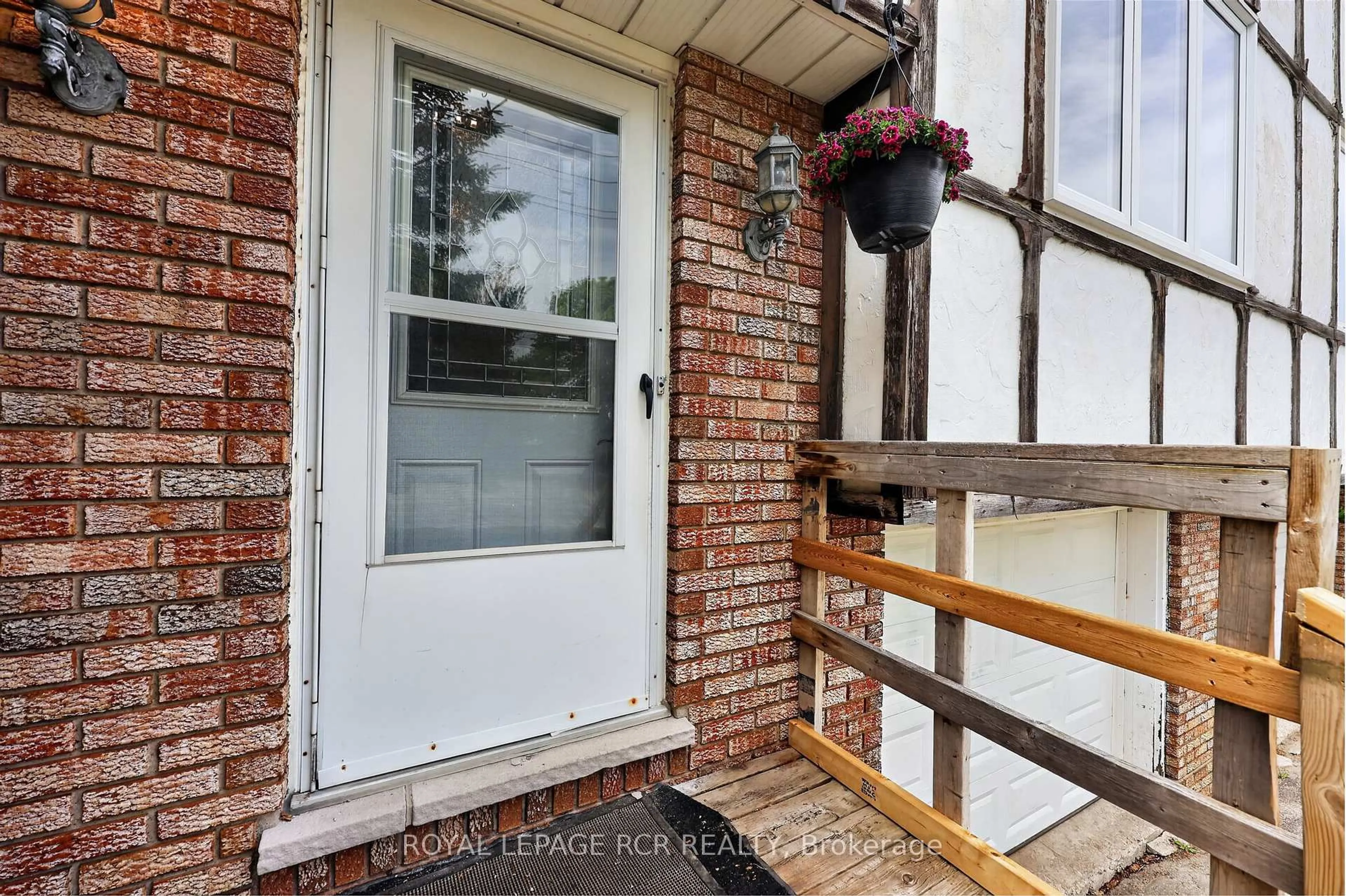 Indoor entryway for 72A Town Line, Orangeville Ontario L9W 1V6