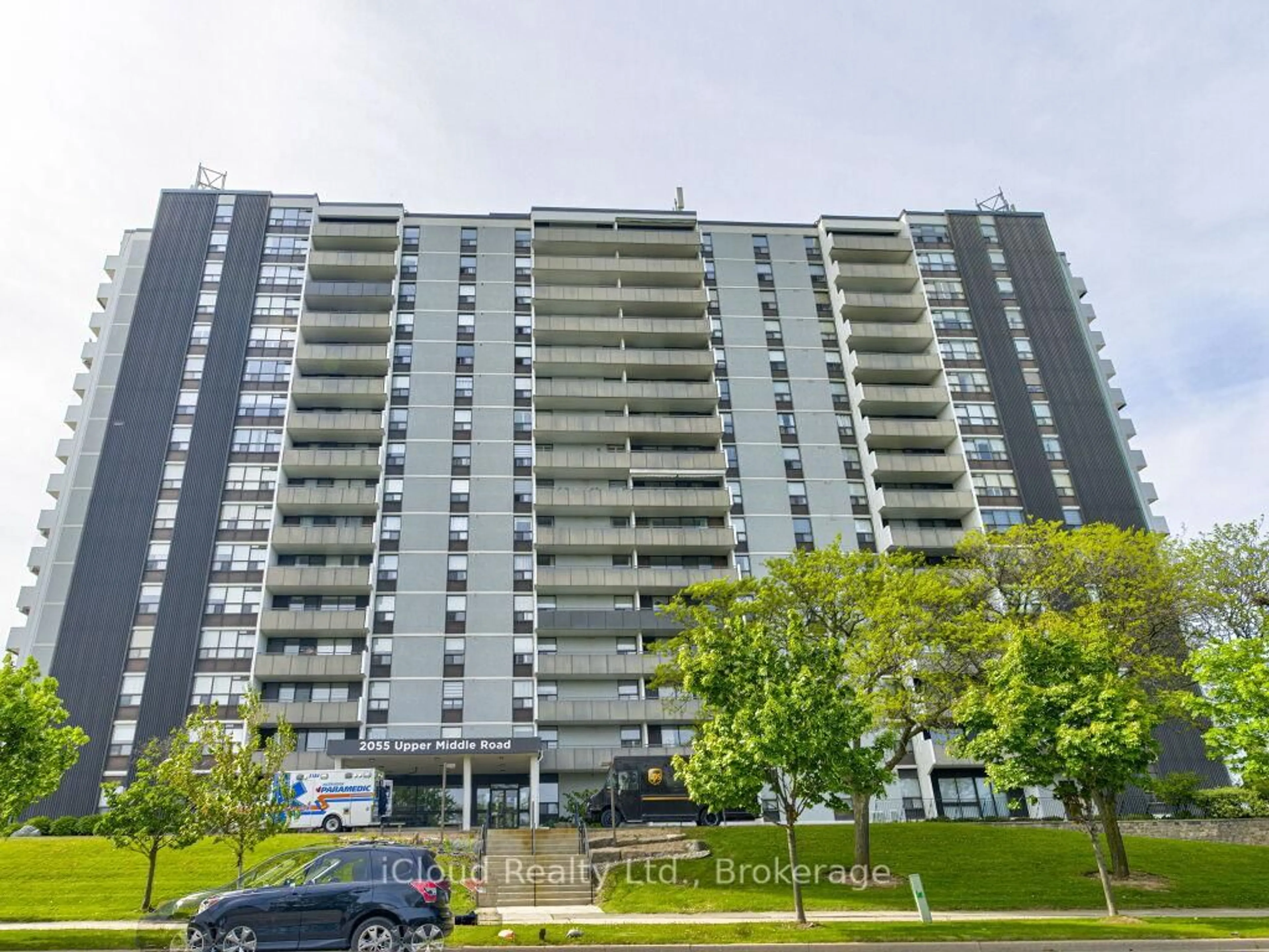A pic from outside/outdoor area/front of a property/back of a property/a pic from drone, unknown for 2055 Upper Middle Rd #604, Burlington Ontario L7P 3P4