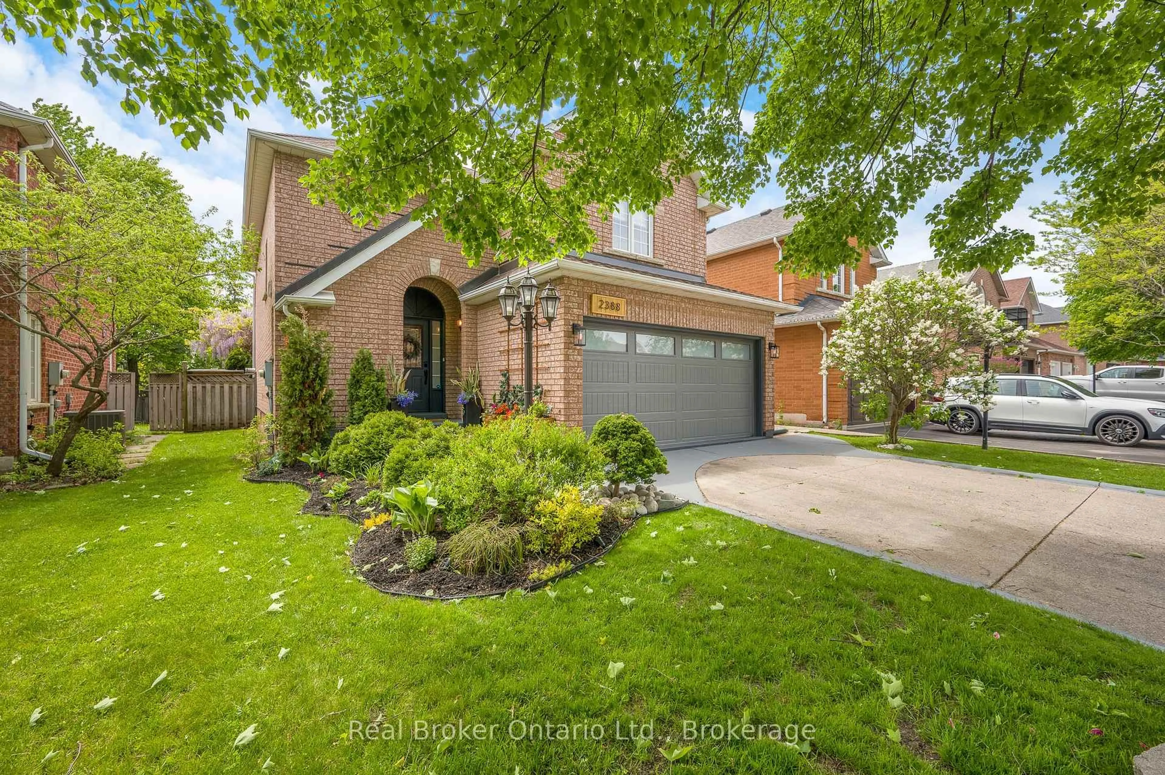 Home with brick exterior material, street for 2388 Eden Valley Dr, Oakville Ontario L6H 6K9