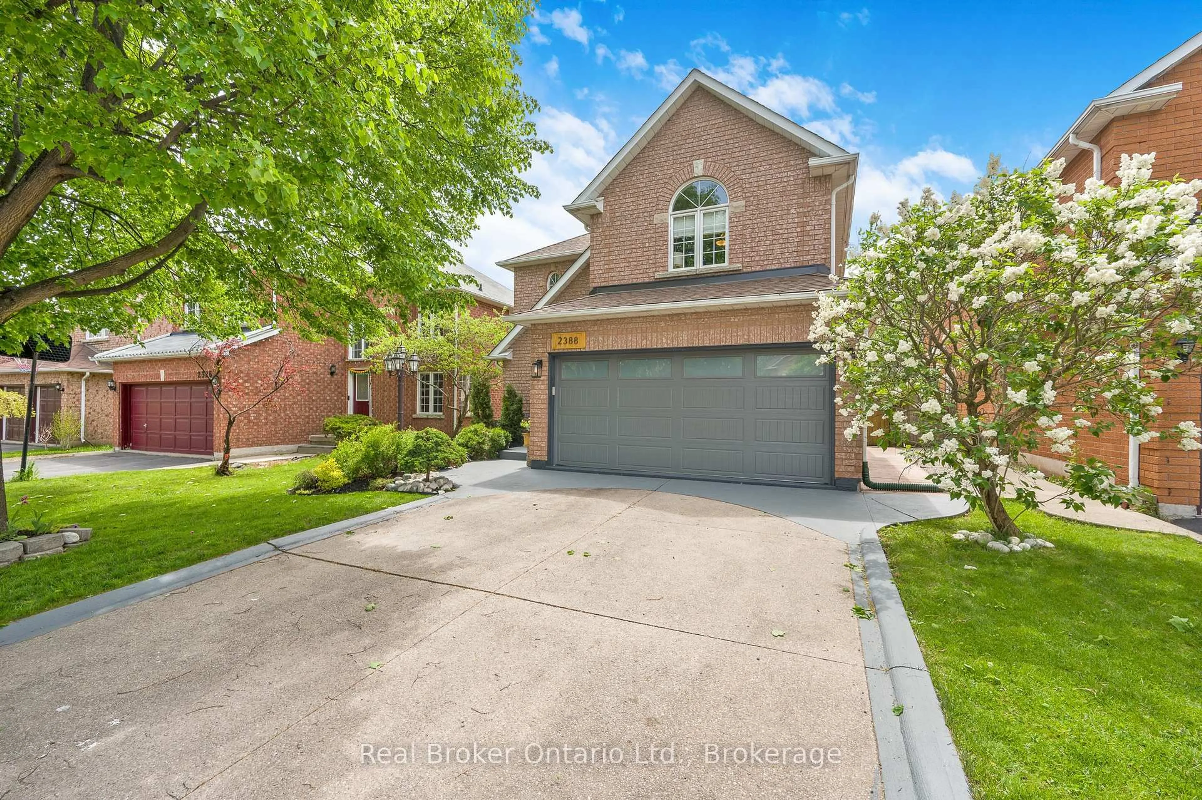 Home with brick exterior material, street for 2388 Eden Valley Dr, Oakville Ontario L6H 6K9