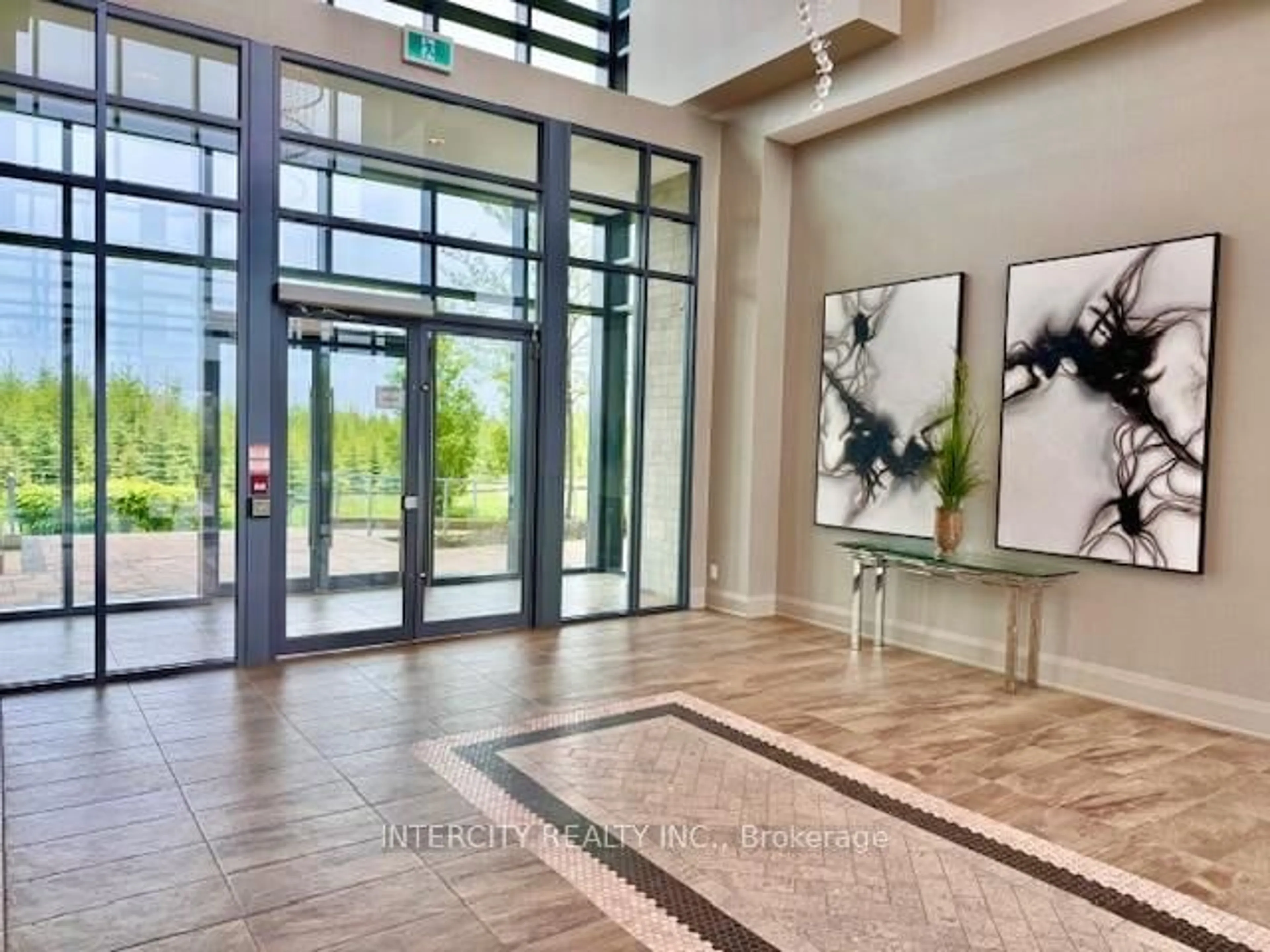 Indoor foyer for 55 Yorkland Blvd #503, Brampton Ontario L6P 4K9