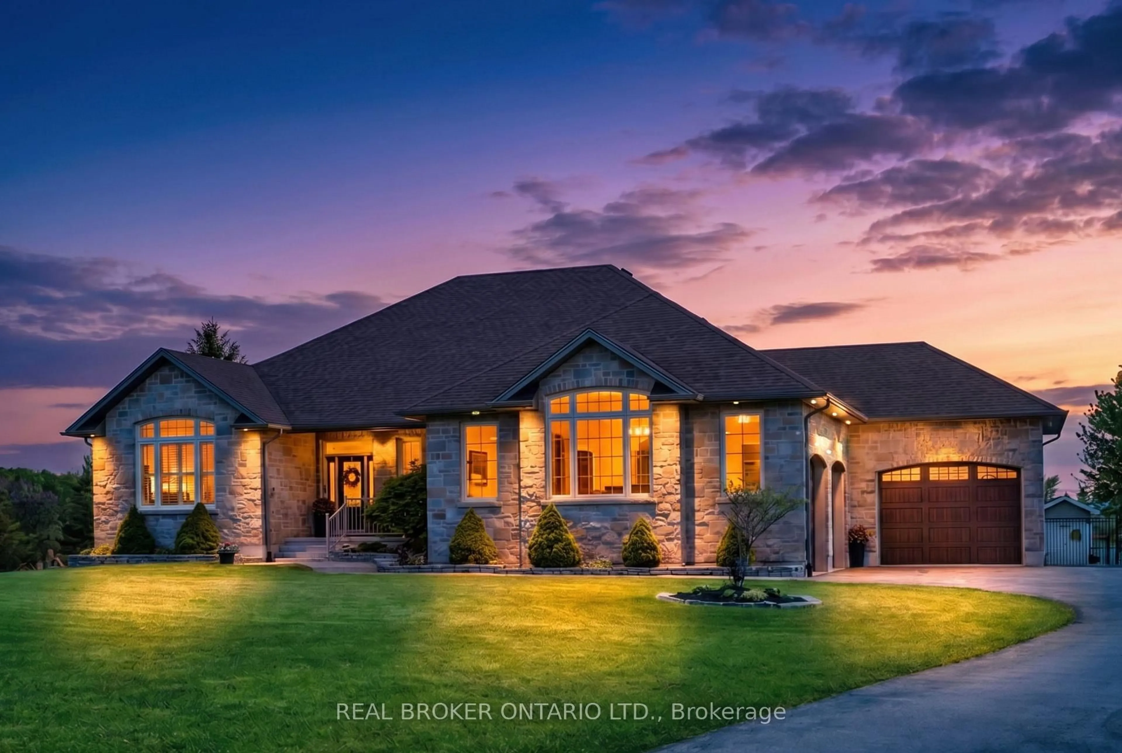 Home with brick exterior material, unknown for 13475 Fourth Line, Halton Hills Ontario L7J 2L8