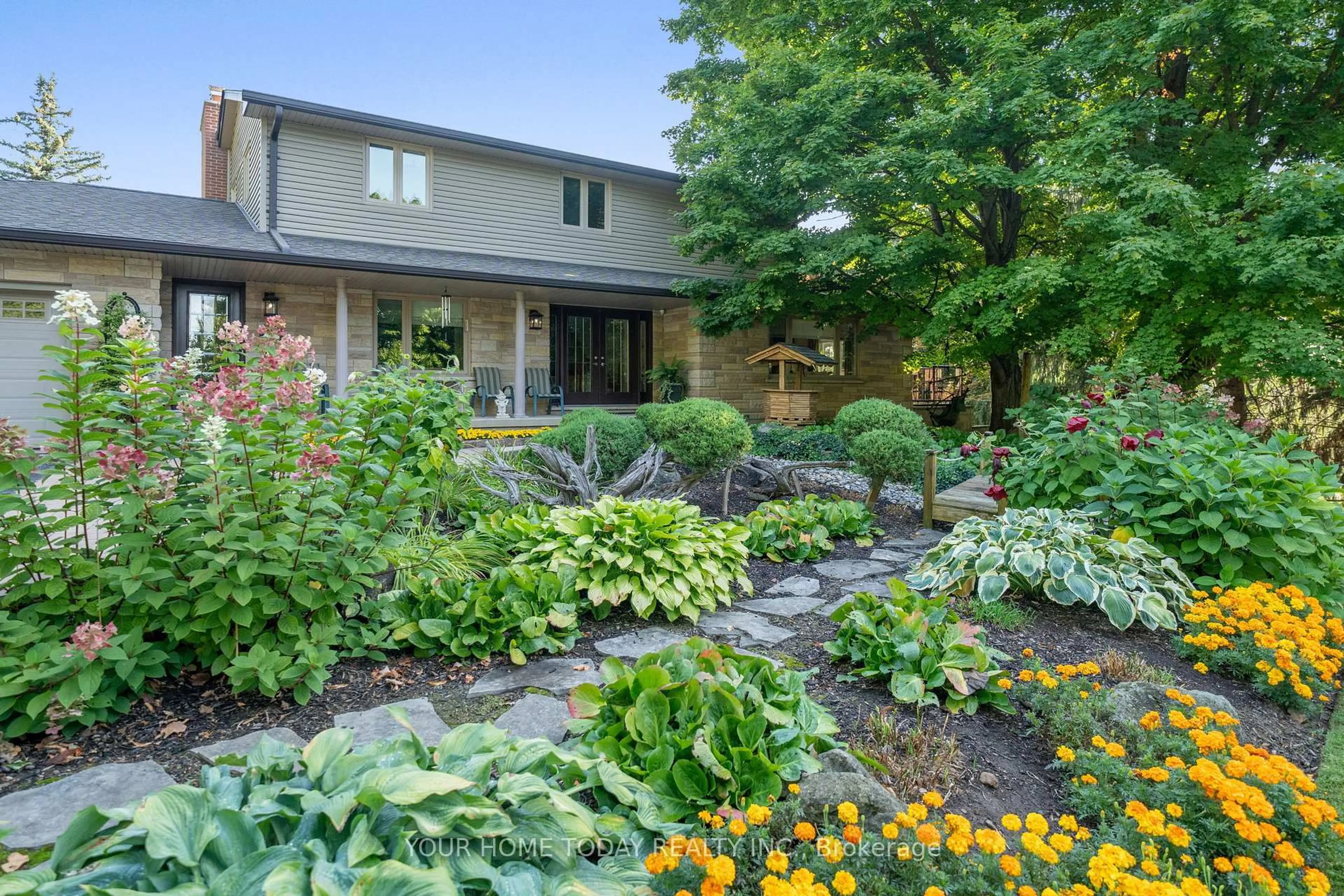 Patio, street for 12609 Fifth Line, Halton Hills Ontario L0P 1H0