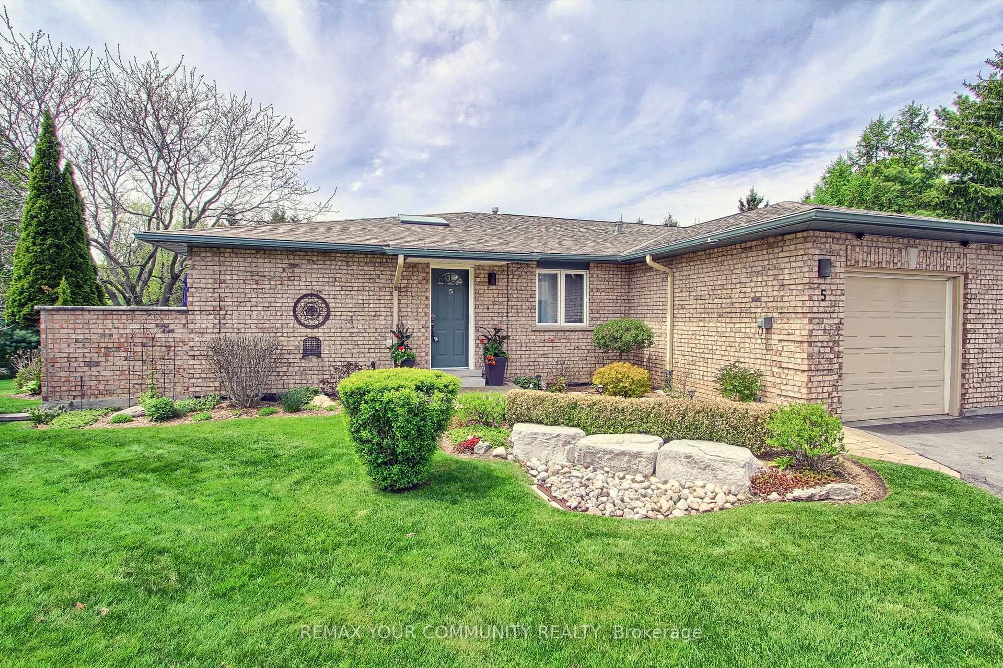 Home with brick exterior material, street for 23 Reddington Dr #5, Caledon Ontario L7E 0E4