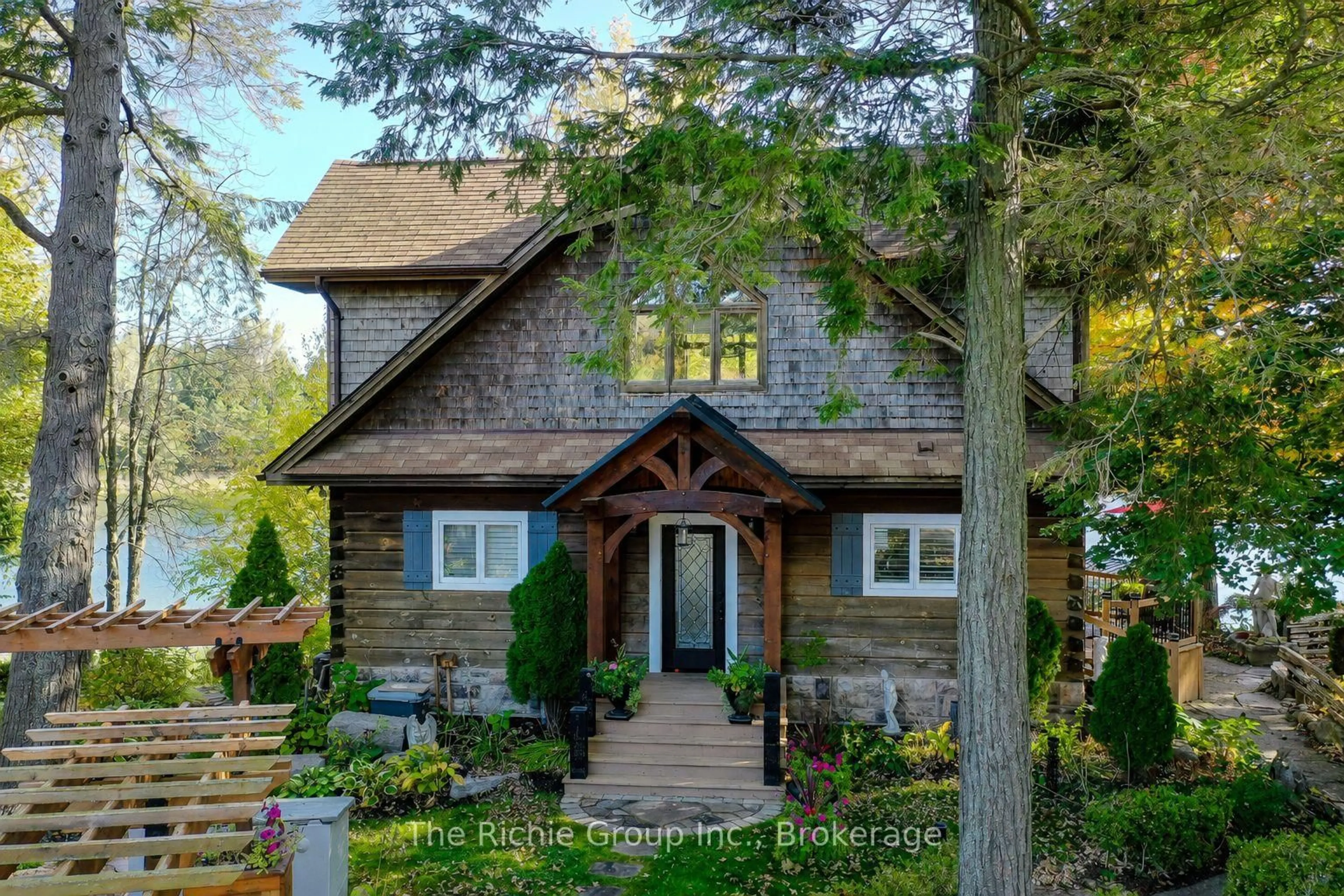 Home with brick exterior material, street for 143 Green Lake Rd, Caledon Ontario L7K 0S4