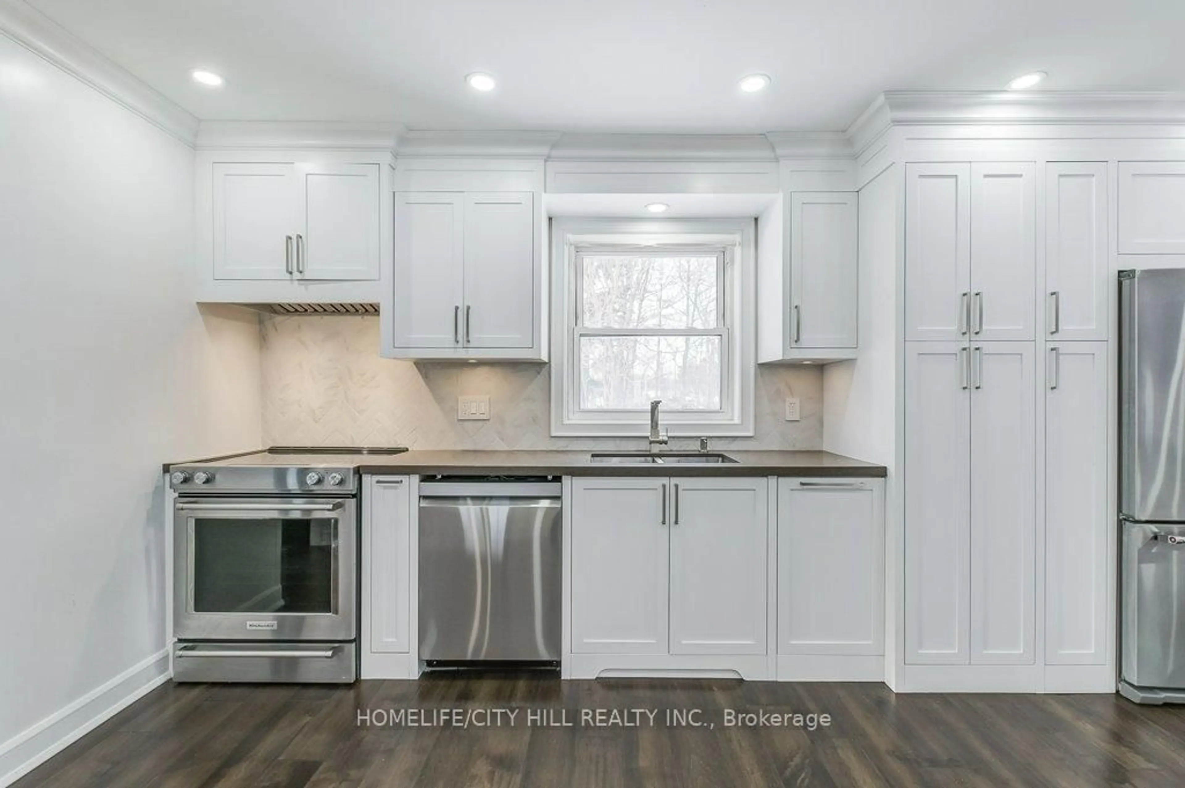 Open concept kitchen, unknown for 867 Melton Dr, Mississauga Ontario L4Y 1K9