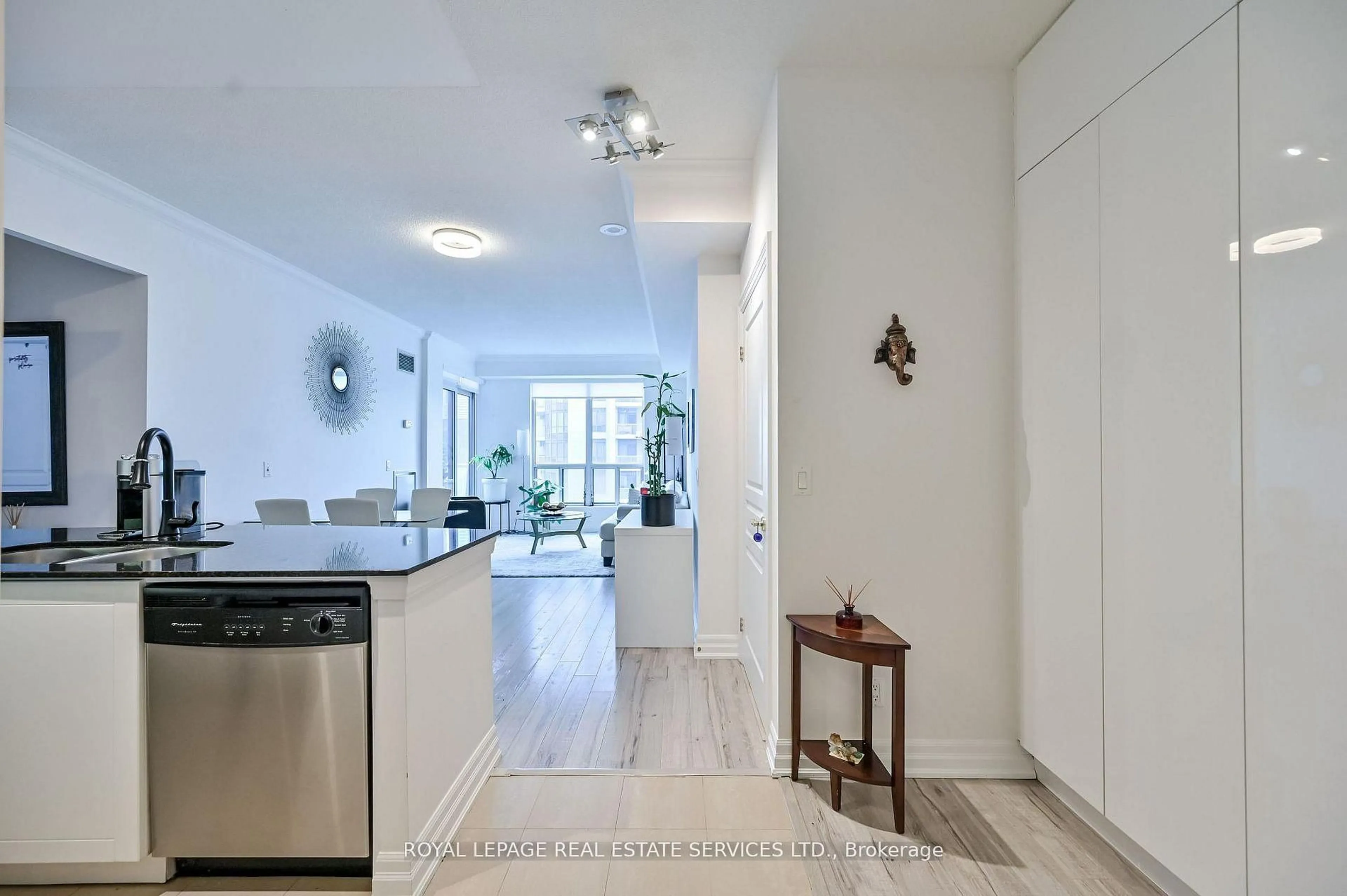 Unknown for 2083 Lake Shore Blvd #1113, Toronto Ontario M8V 4G2