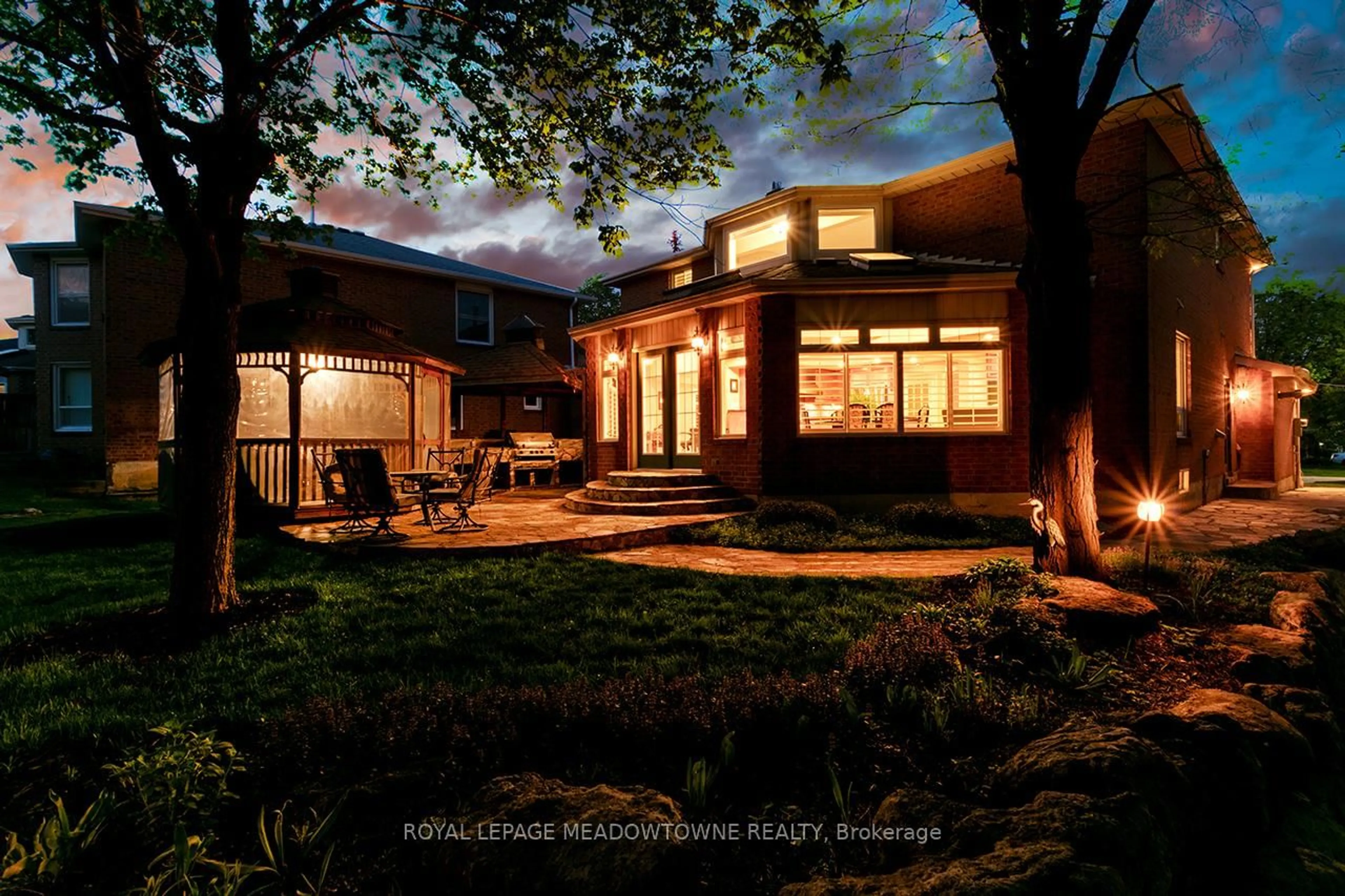 Unknown for 3170 Plum Tree Cres, Mississauga Ontario L5N 4X3