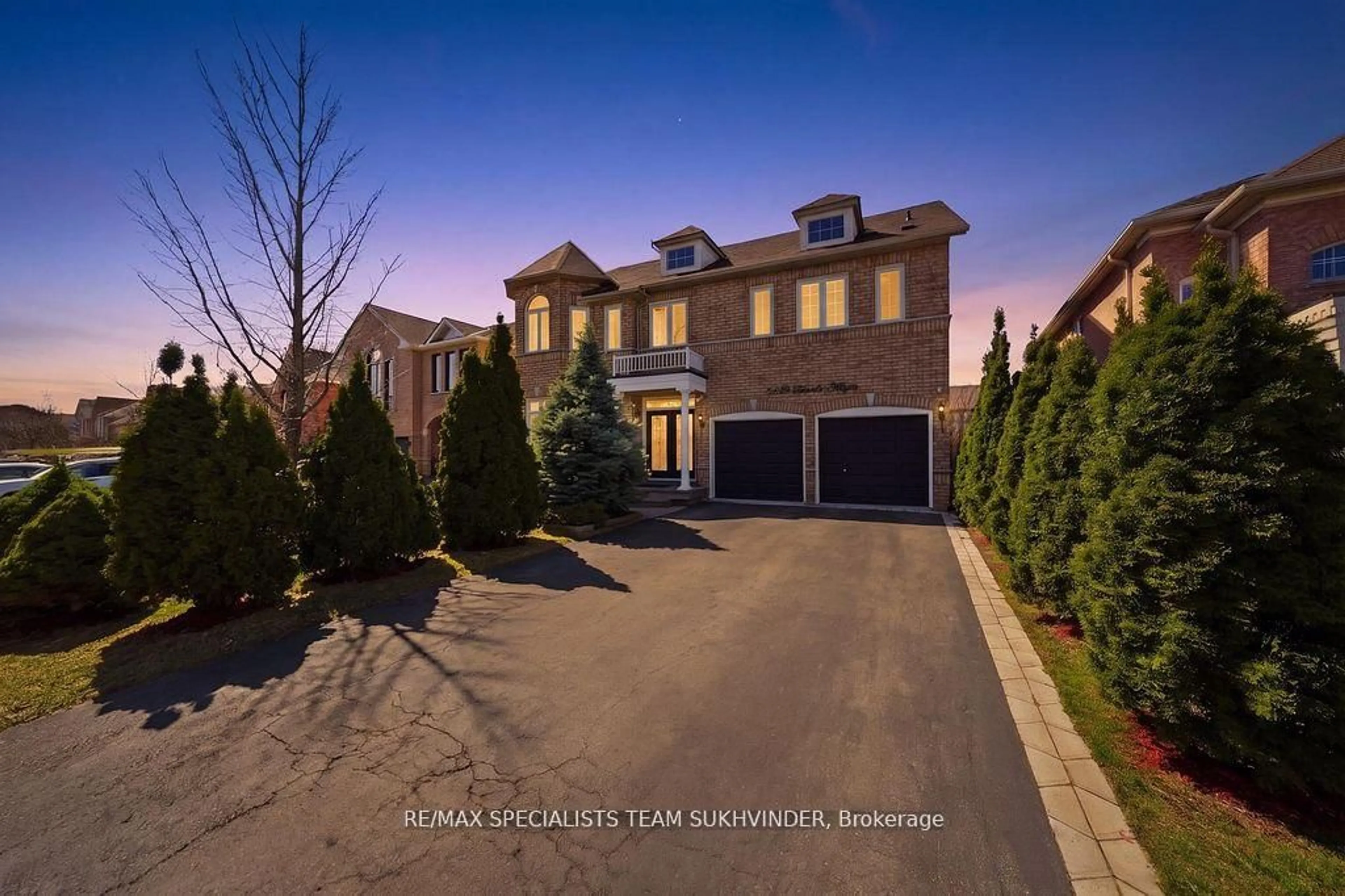 Unknown for 7148 Lowville Hts, Mississauga Ontario L5N 8E6