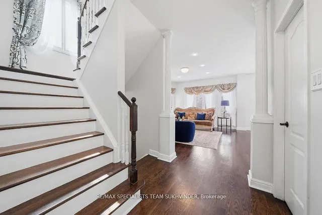 7148 Lowville Hts, Mississauga 5