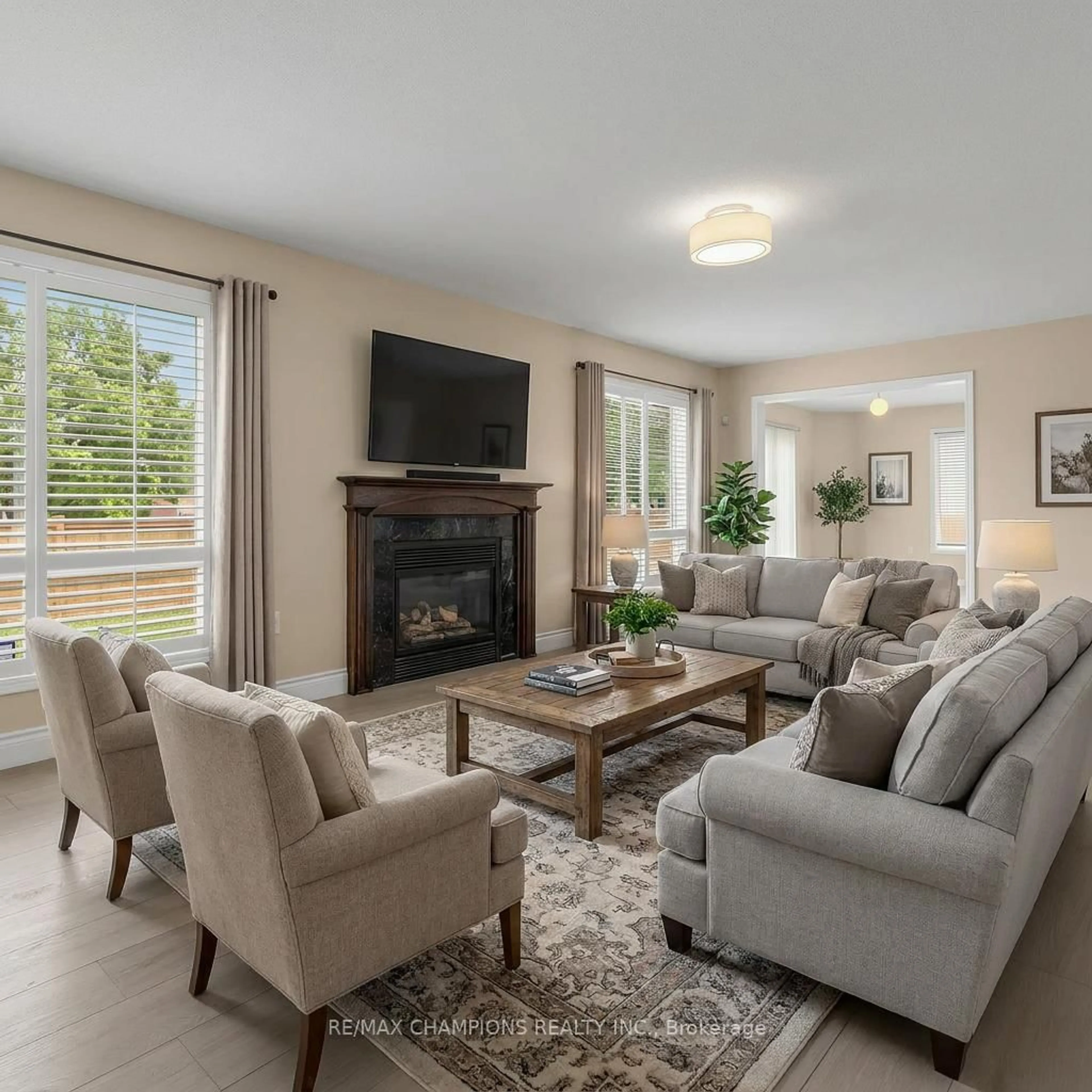 Living room with furniture, unknown for 1 Cluster Oak Pl, Brampton Ontario L6R 1V2