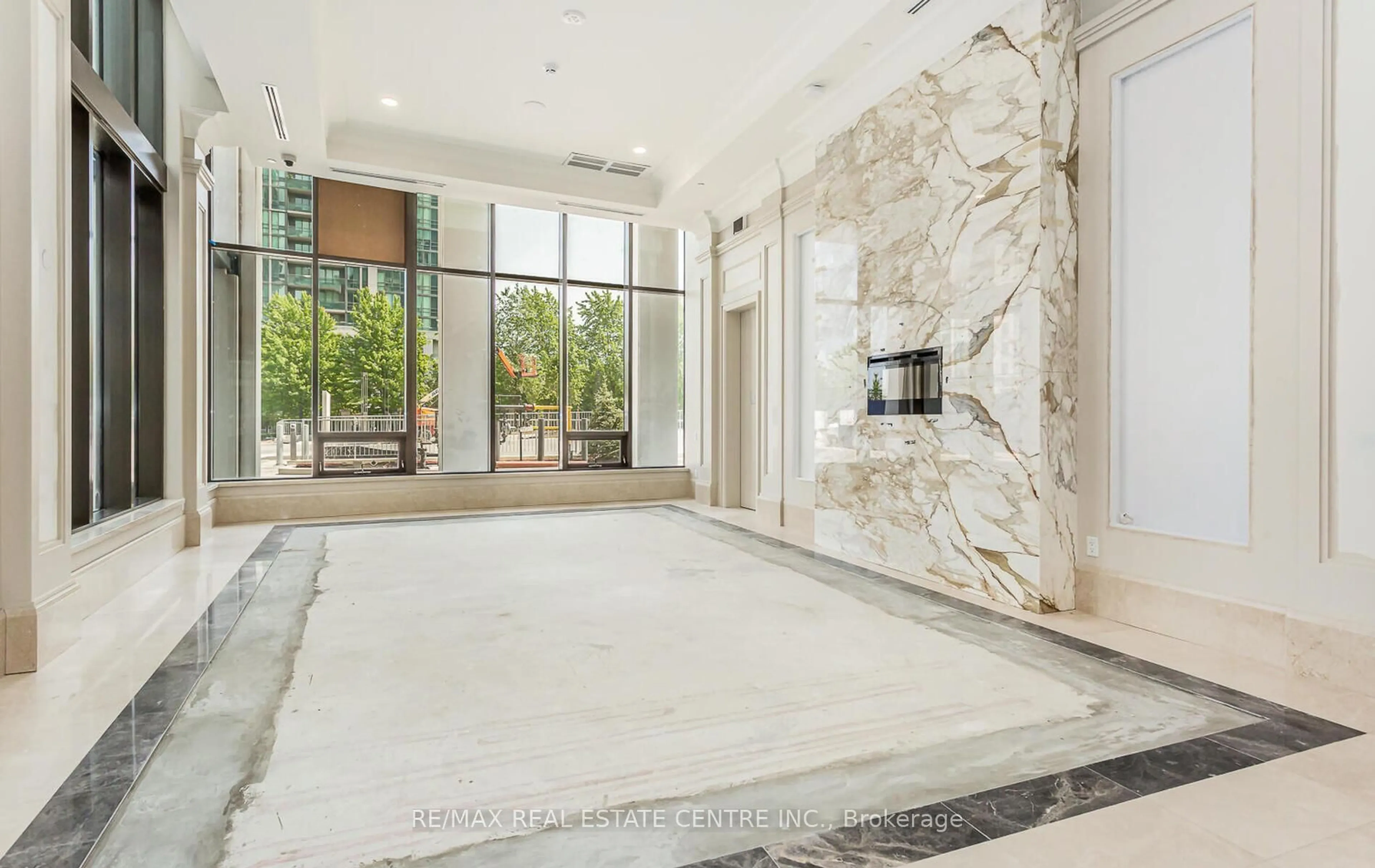 Lobby for 36 Elm Dr #1610, Mississauga Ontario L5B 1L9