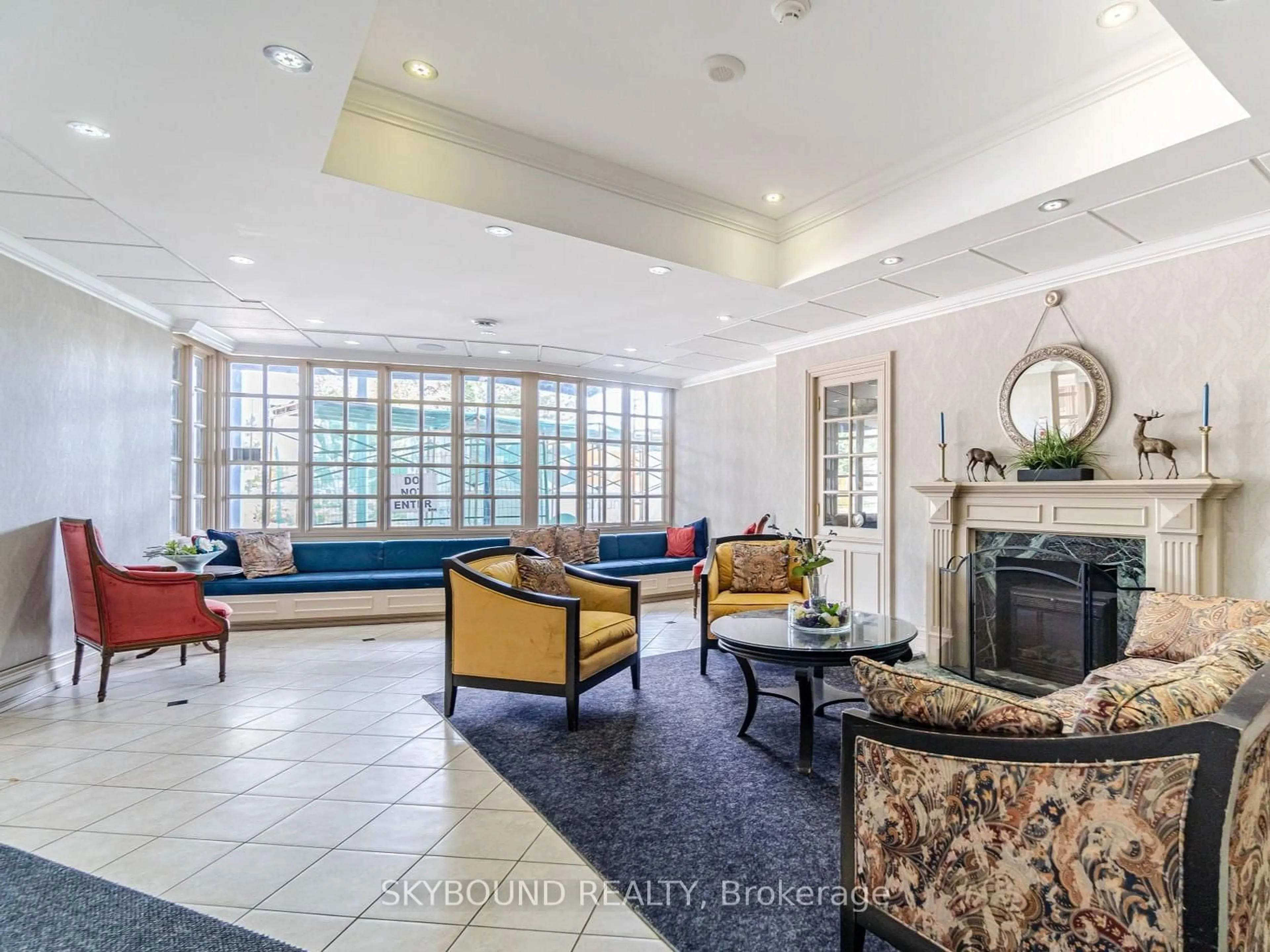 Lobby for 1360 Rathburn Rd #301, Mississauga Ontario L4W 4H4