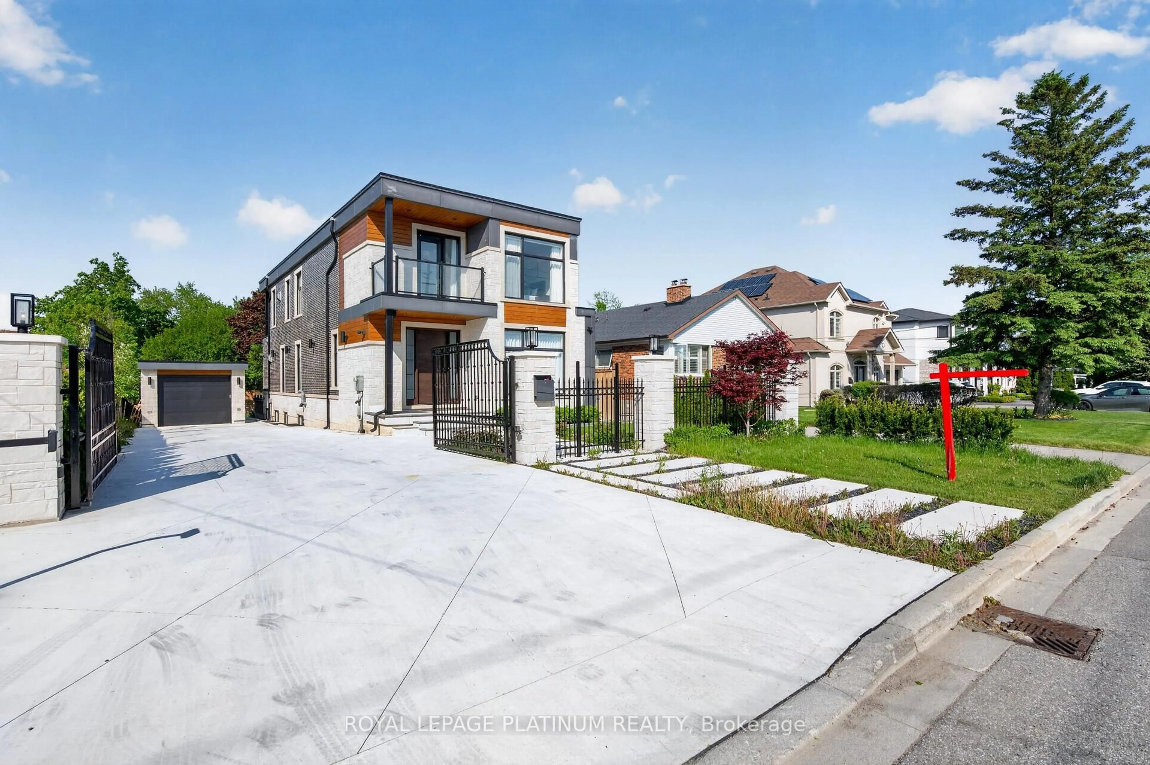 Home with brick exterior material, street for 7 Arch Rd, Mississauga Ontario L5M 1M4