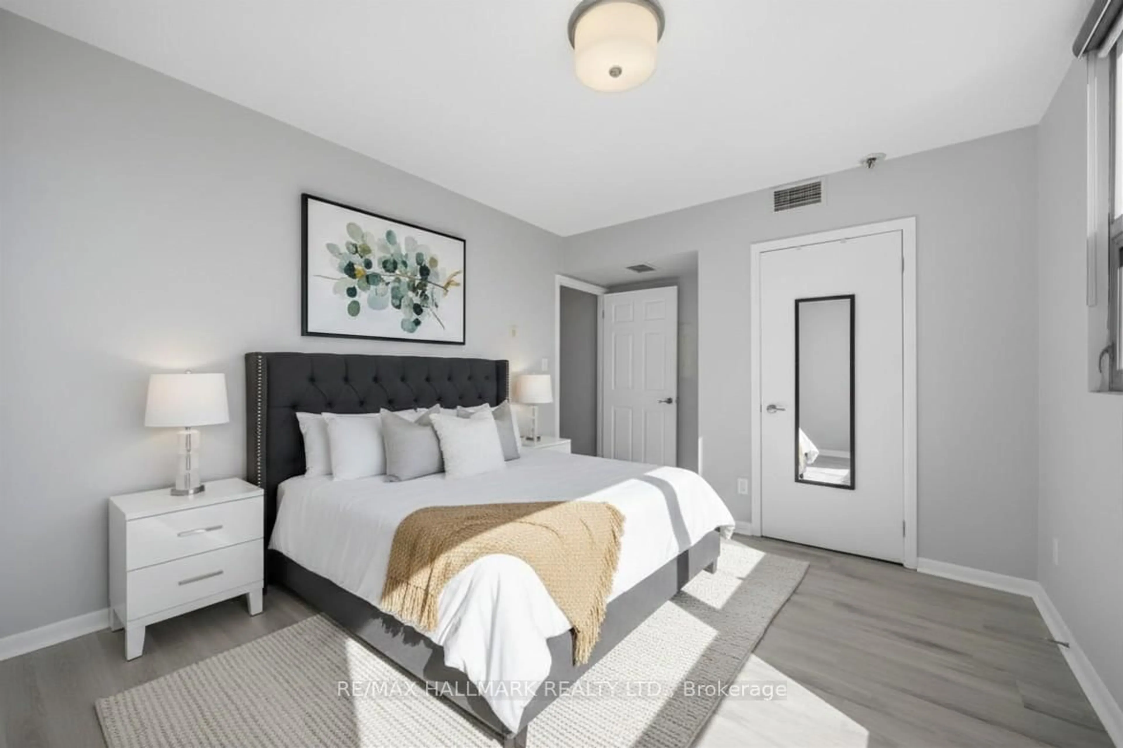 Bedroom with bed, unknown for 2464 Weston Rd #403, Toronto Ontario M9N 0A2