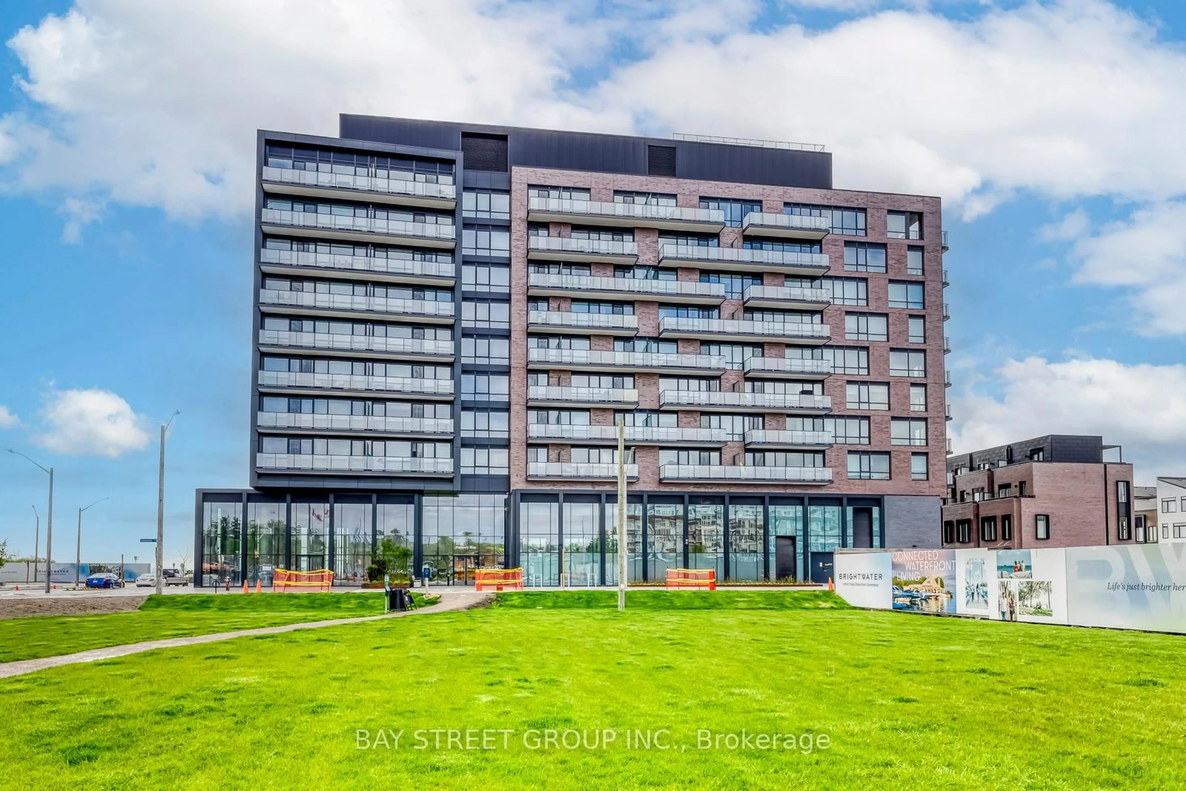 A pic from outside/outdoor area/front of a property/back of a property/a pic from drone, building for 251 Masonry Way #510, Mississauga Ontario L5H 0B3