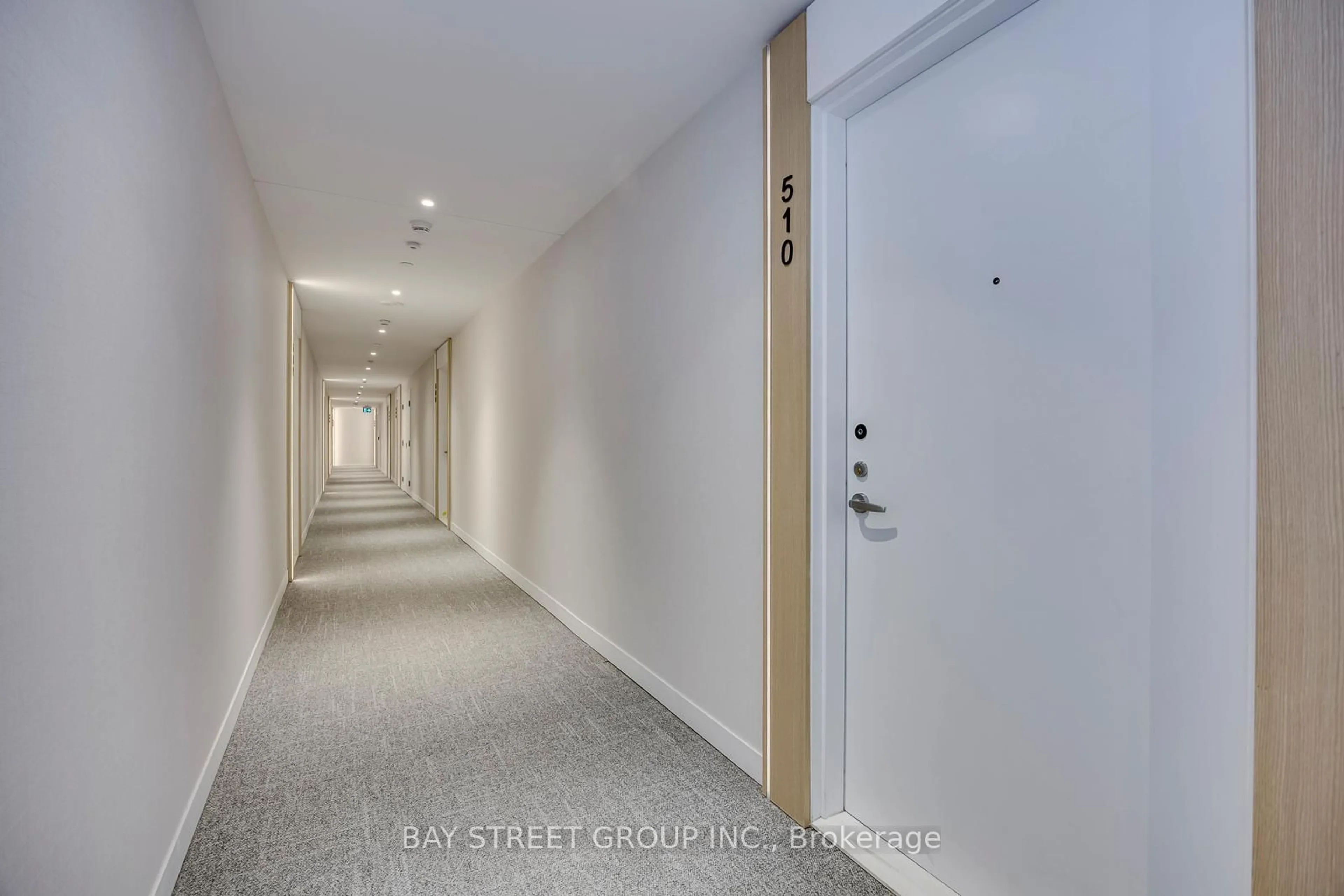Indoor foyer for 251 Masonry Way #510, Mississauga Ontario L5H 0B3
