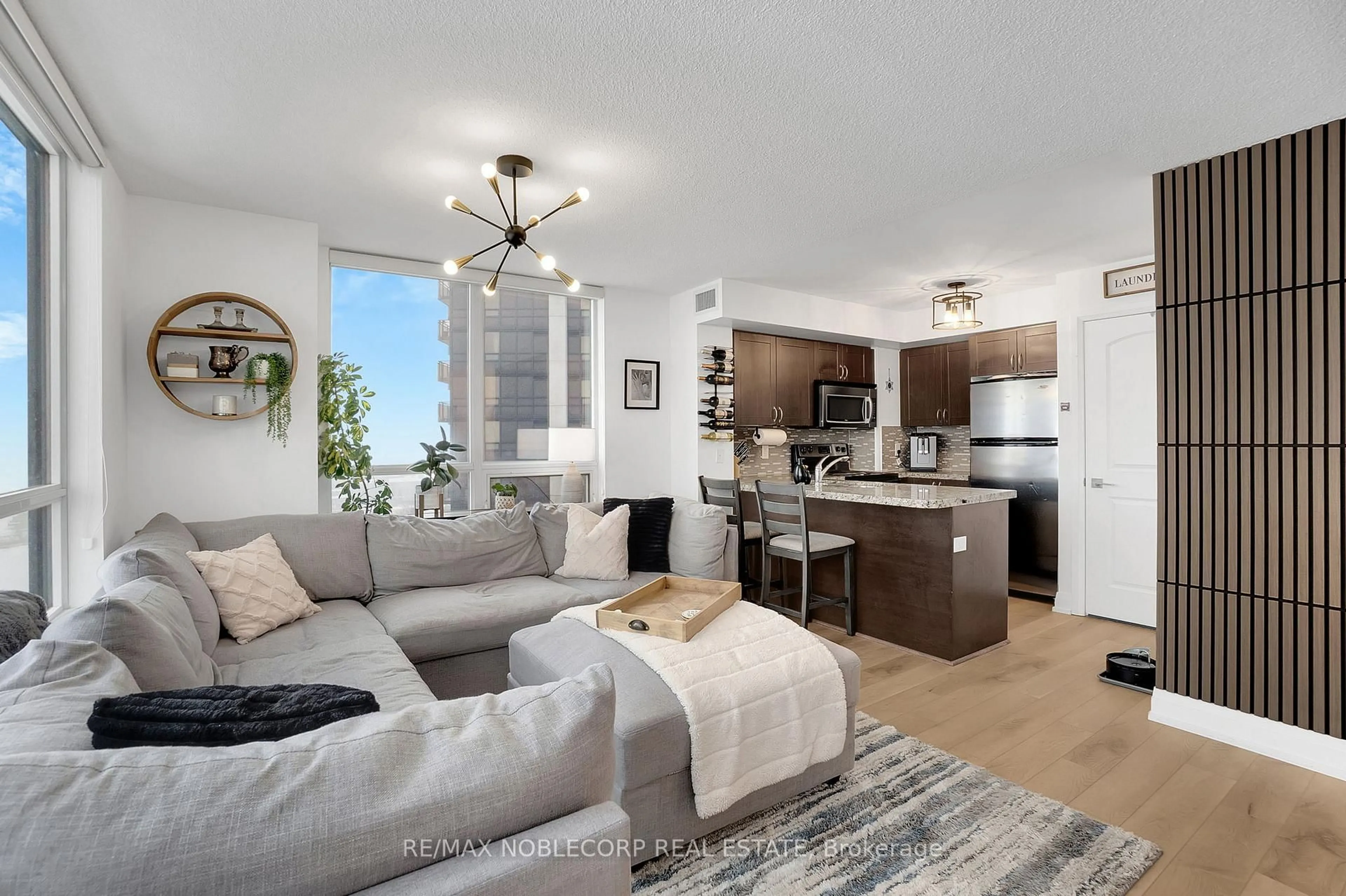 Living room with furniture, unknown for 1060 Sheppard Ave #917, Toronto Ontario M3J 0G7