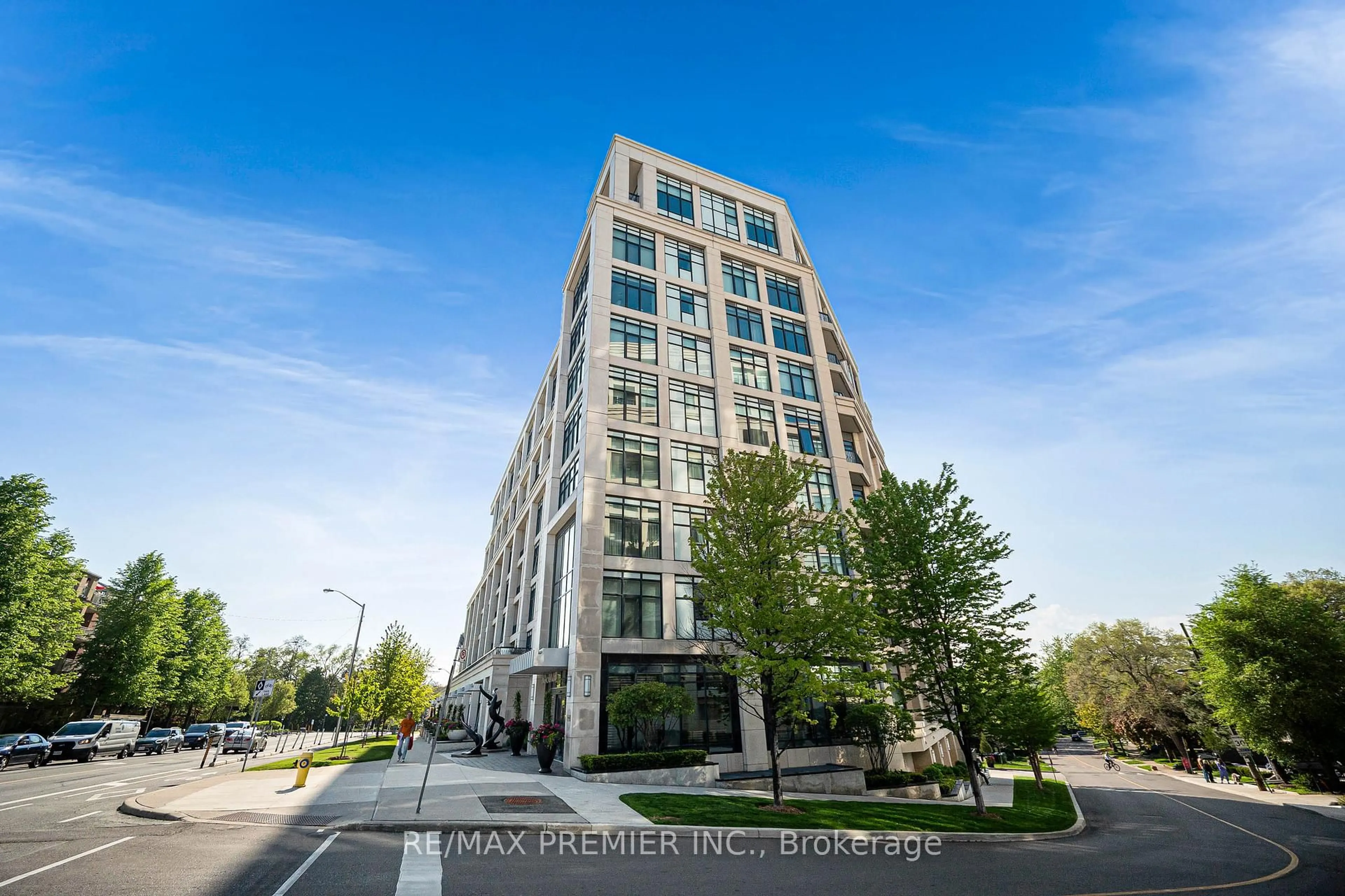 Unknown for 2 Old Mill Dr #810, Toronto Ontario M6S 1R7