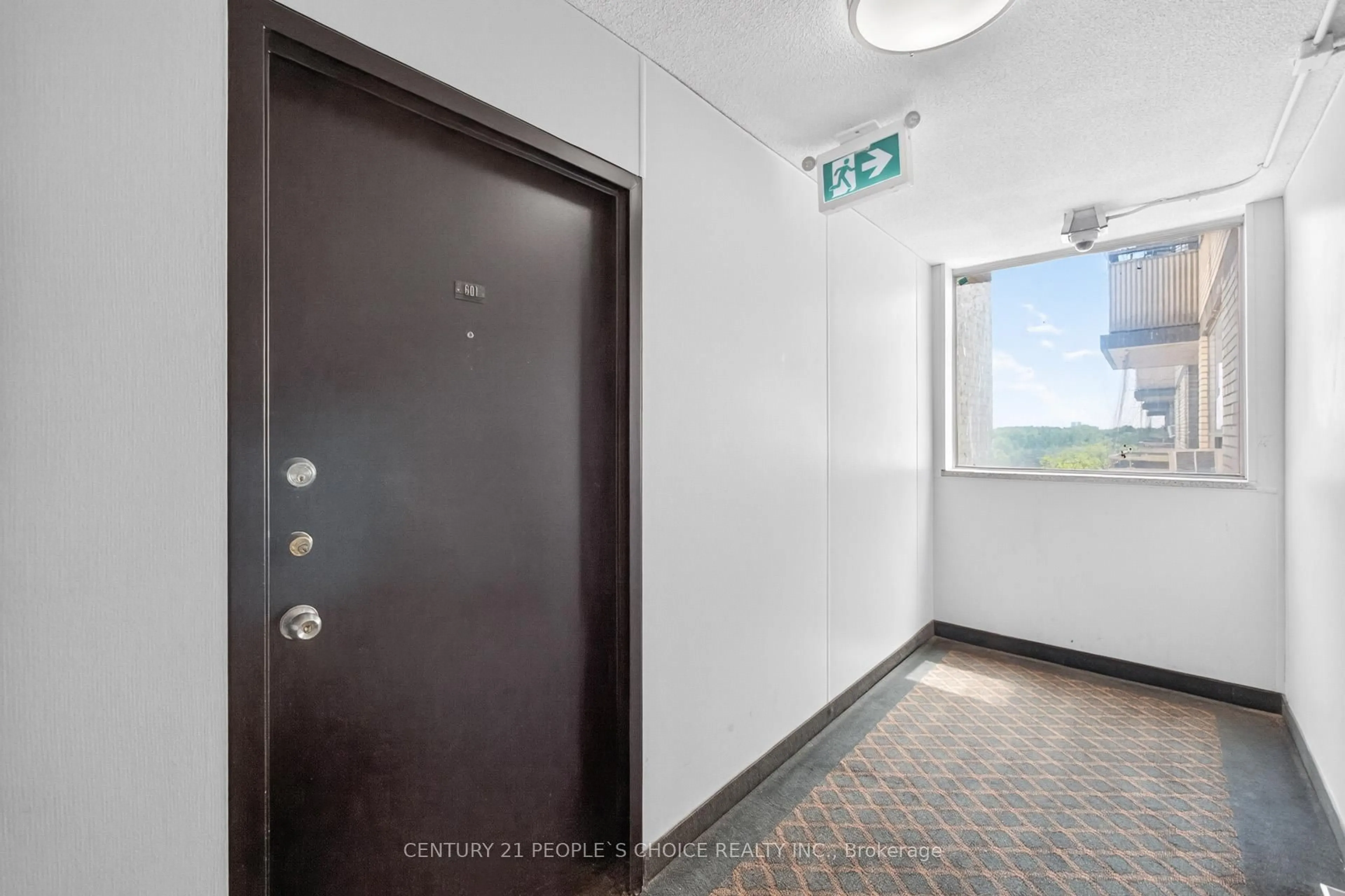 Indoor foyer for 340 Dixon Rd #601, Toronto Ontario M9R 1T1