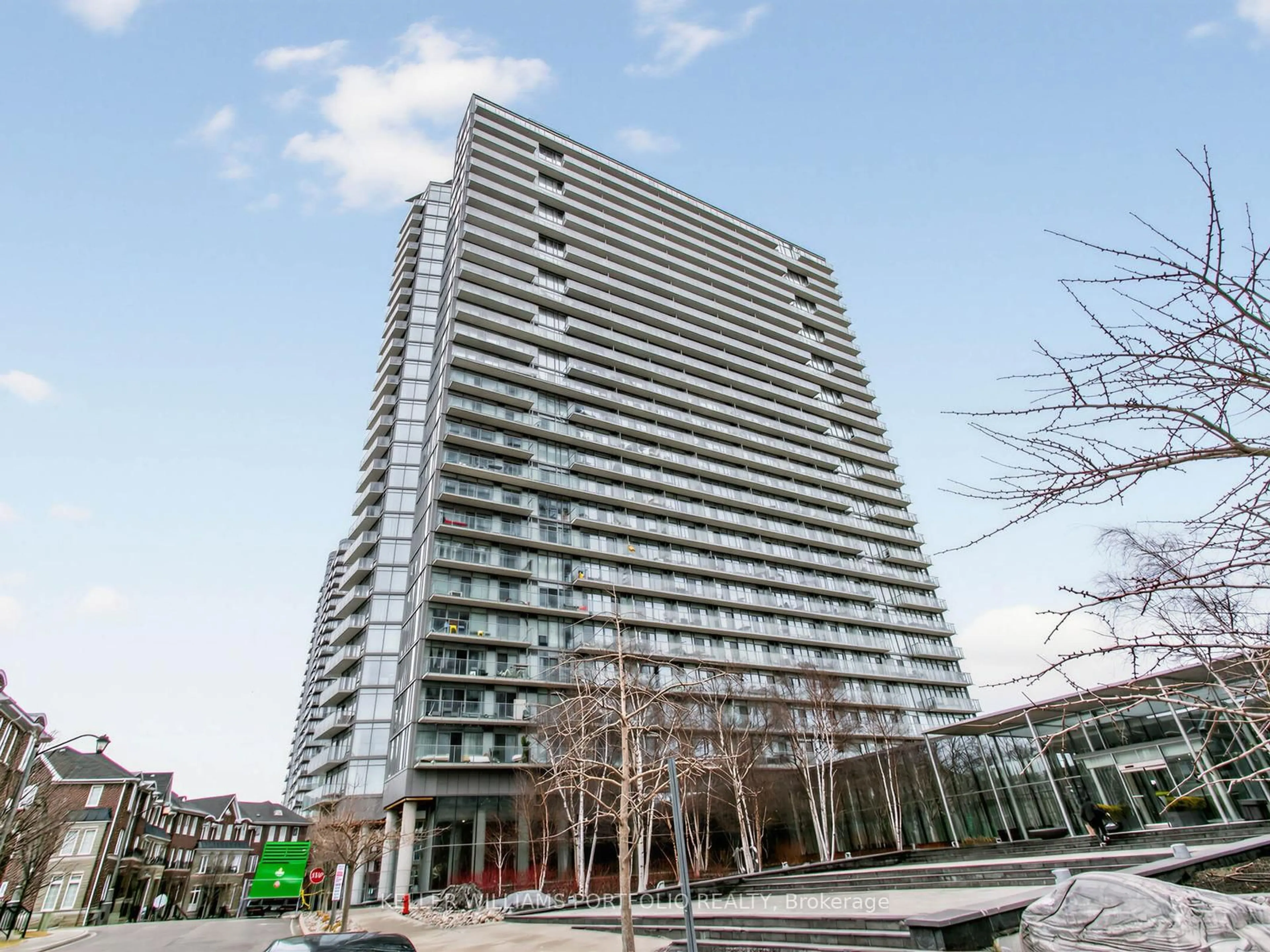 Indoor foyer for 103 The Queensway Ave #1713, Toronto Ontario M6S 5B3