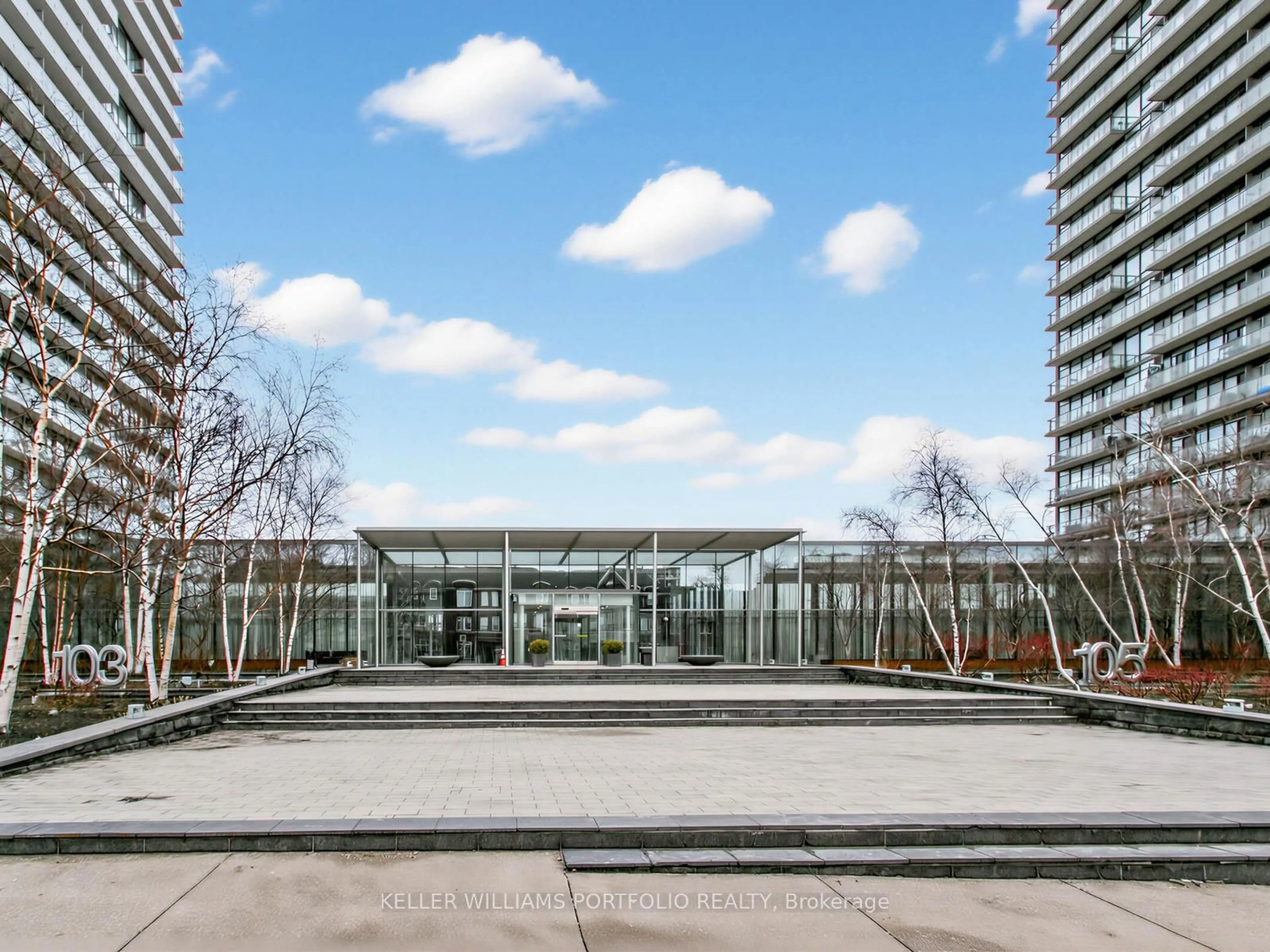 Indoor foyer for 103 The Queensway Ave #1713, Toronto Ontario M6S 5B3