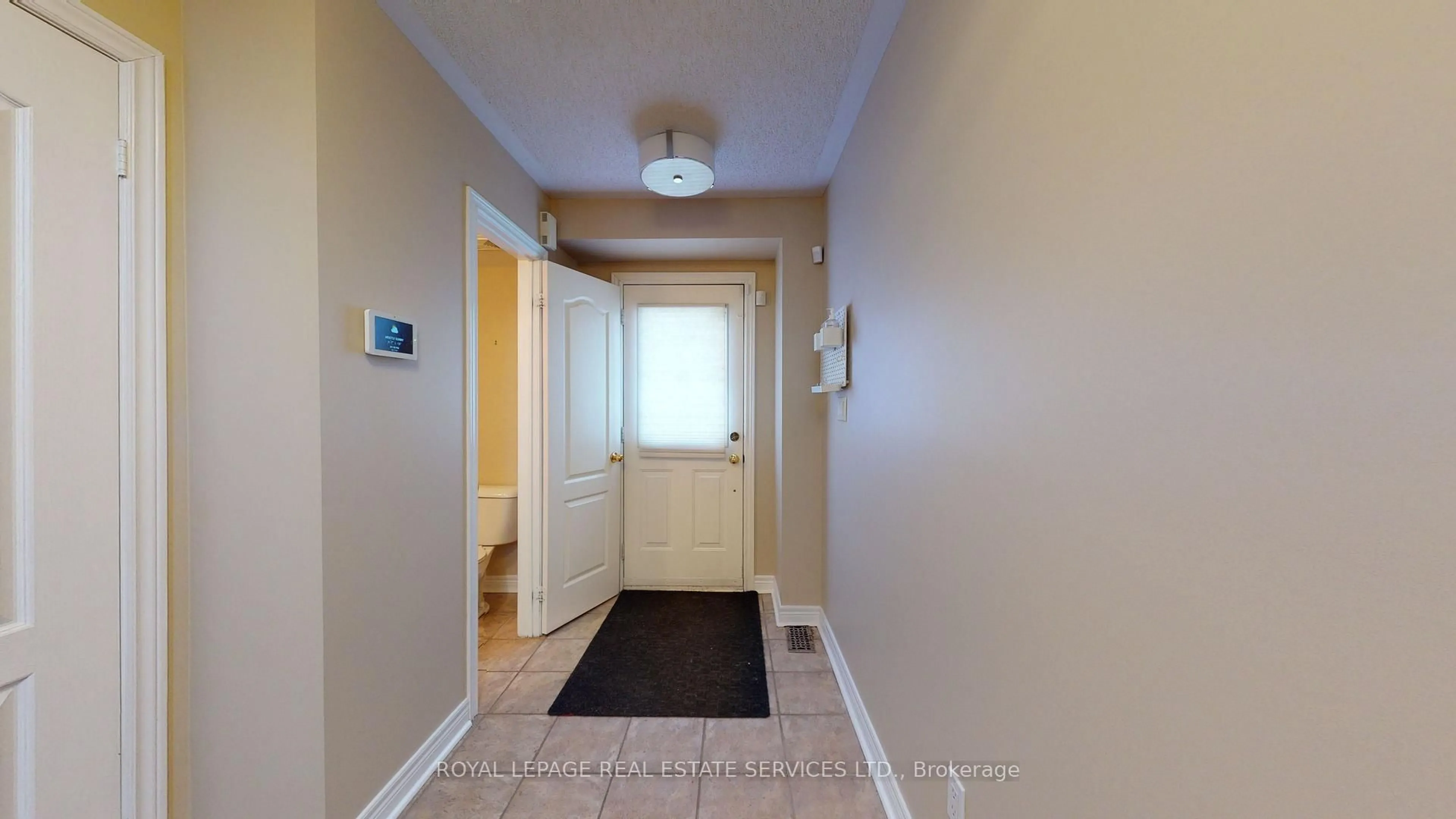 Indoor entryway for 619 Evans Ave #16, Toronto Ontario M8W 2W4