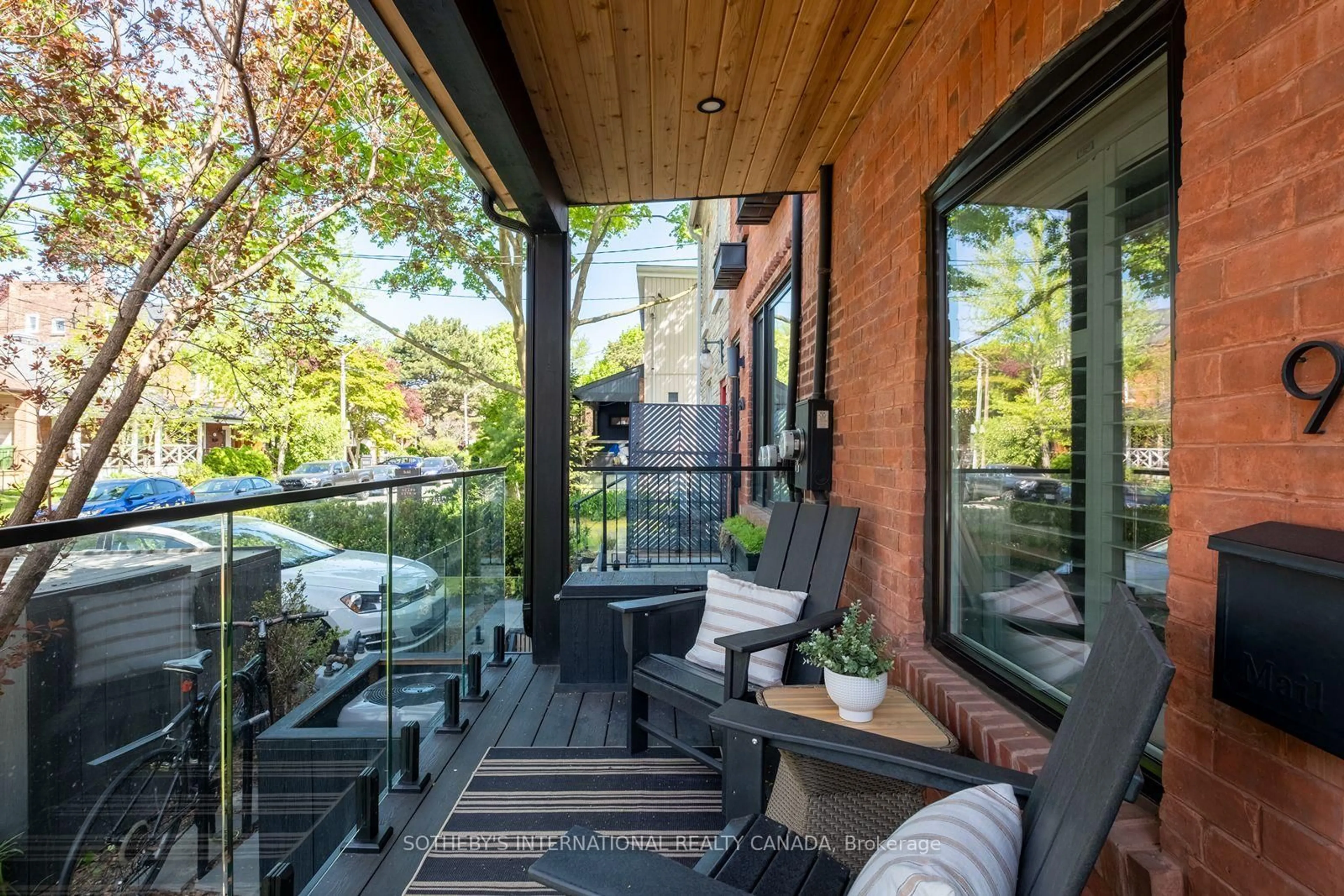 Patio, street for 93 Fuller Ave, Toronto Ontario M6R 2C4