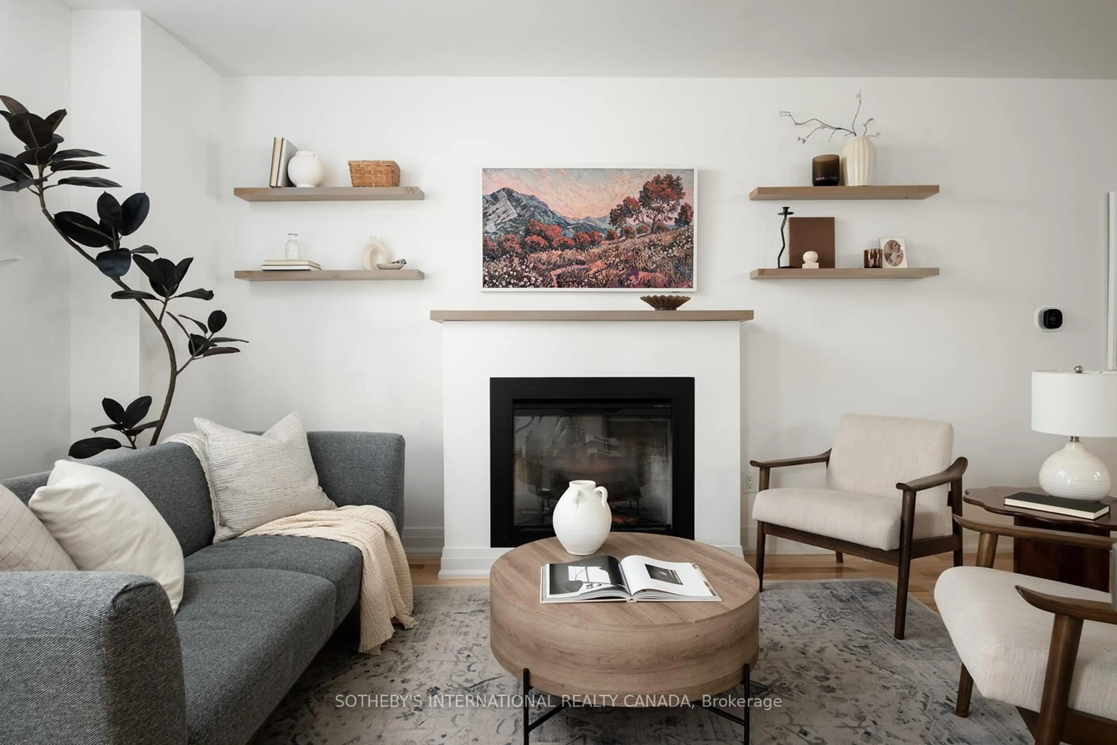 Living room with furniture, unknown for 93 Fuller Ave, Toronto Ontario M6R 2C4