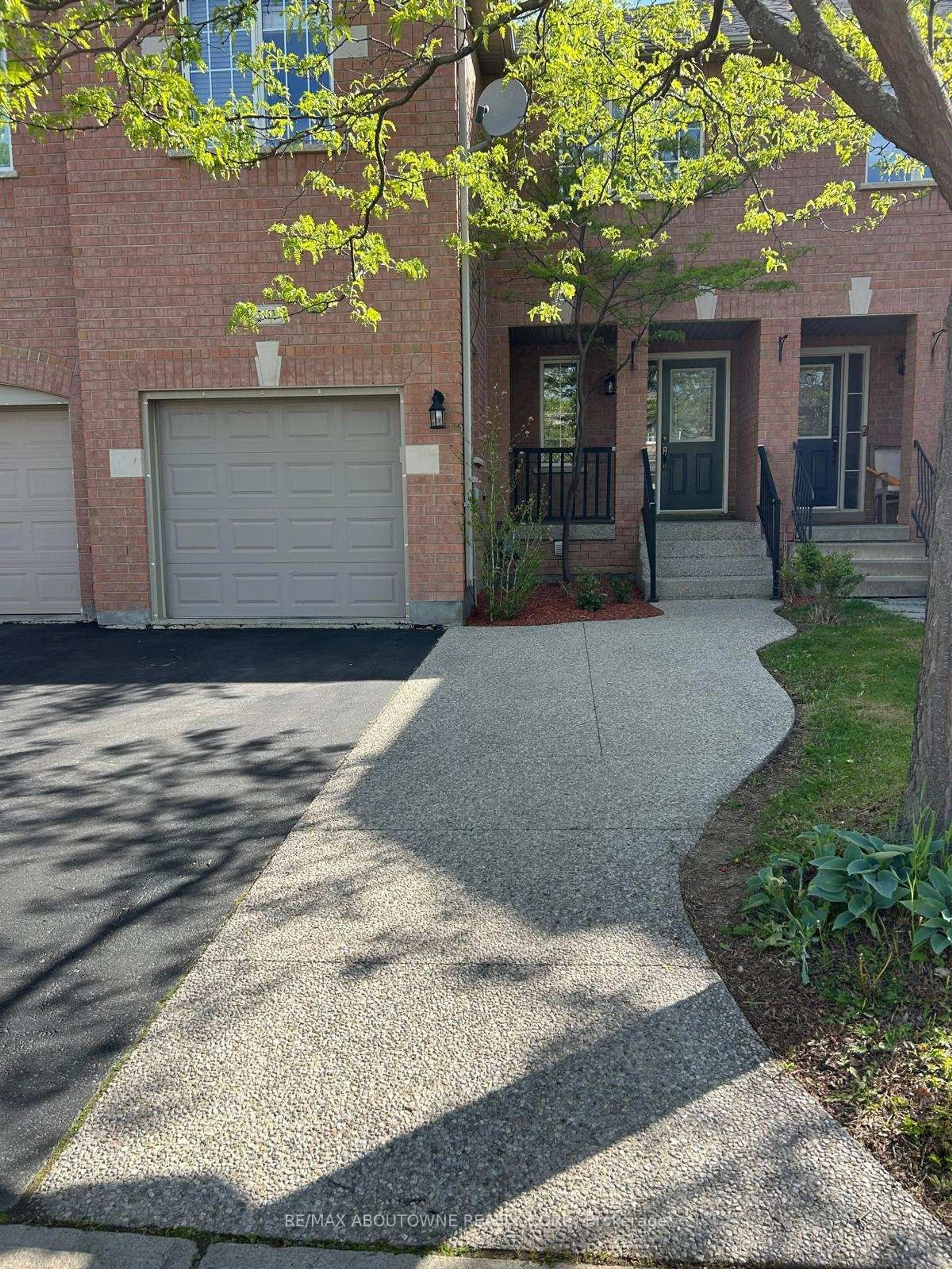 Unknown for 2473 LAZIO Lane, Oakville Ontario L6M 4P7