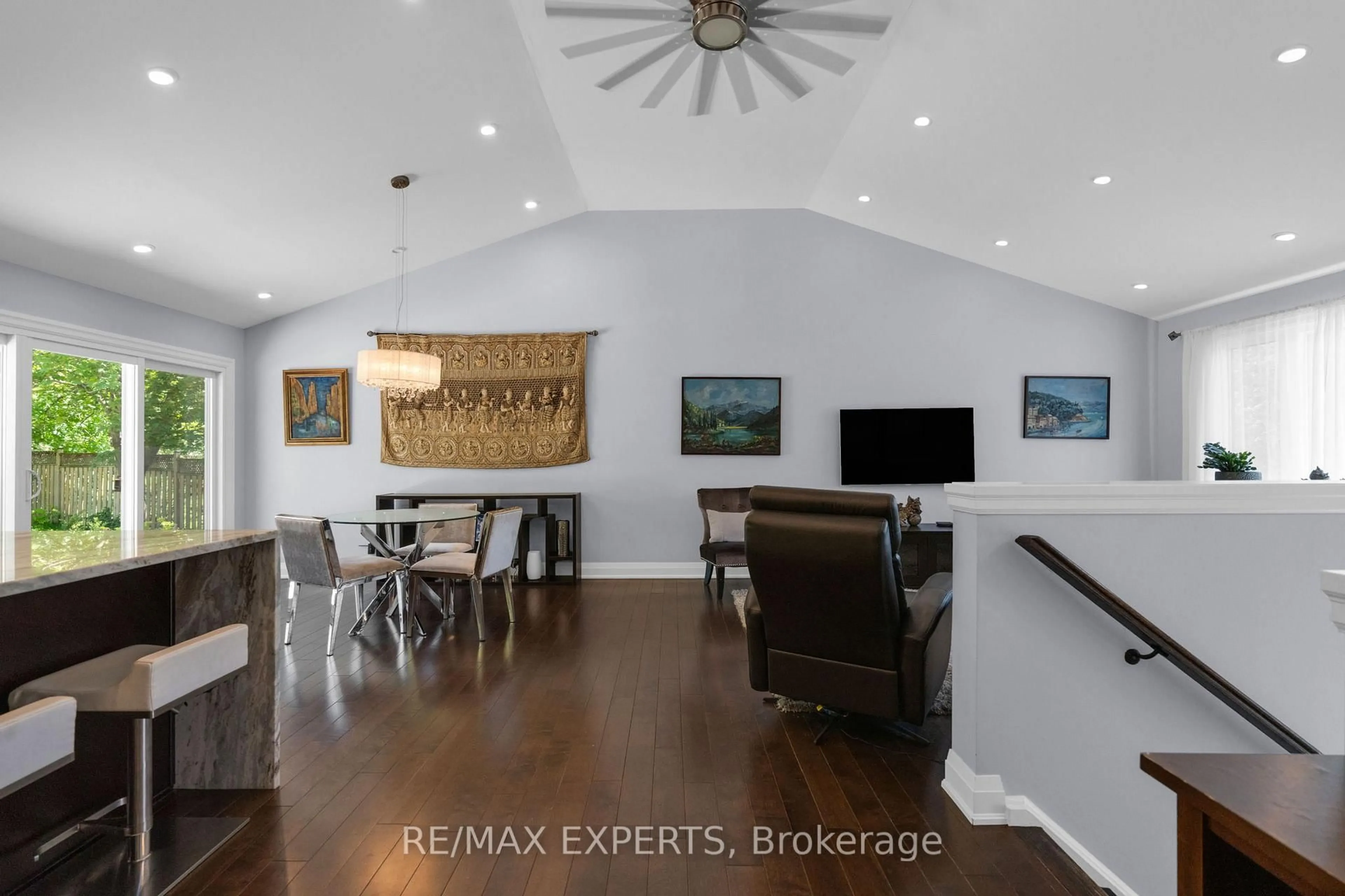 Unknown for 317 Marple Cres, Caledon Ontario L7E 3Y8